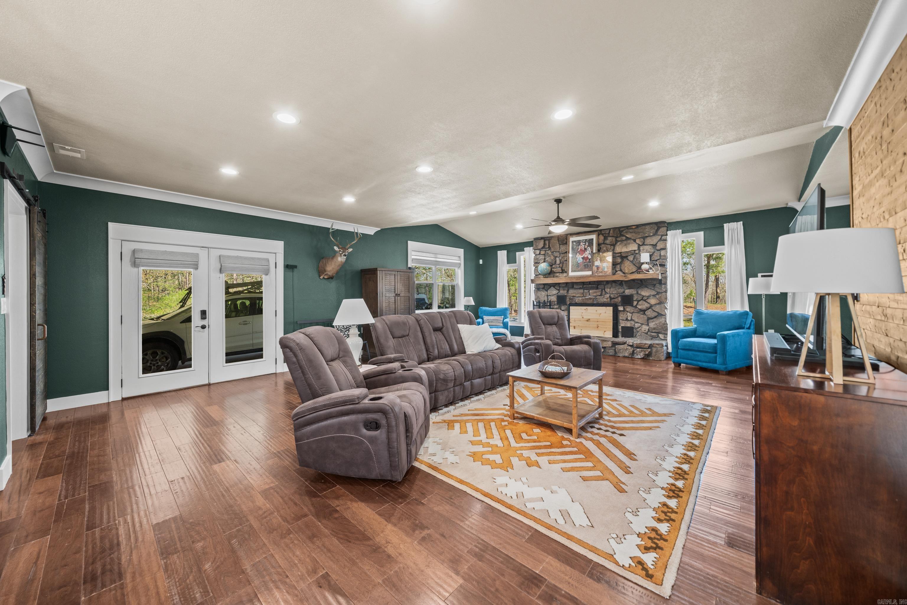 310 Rolling Acres
