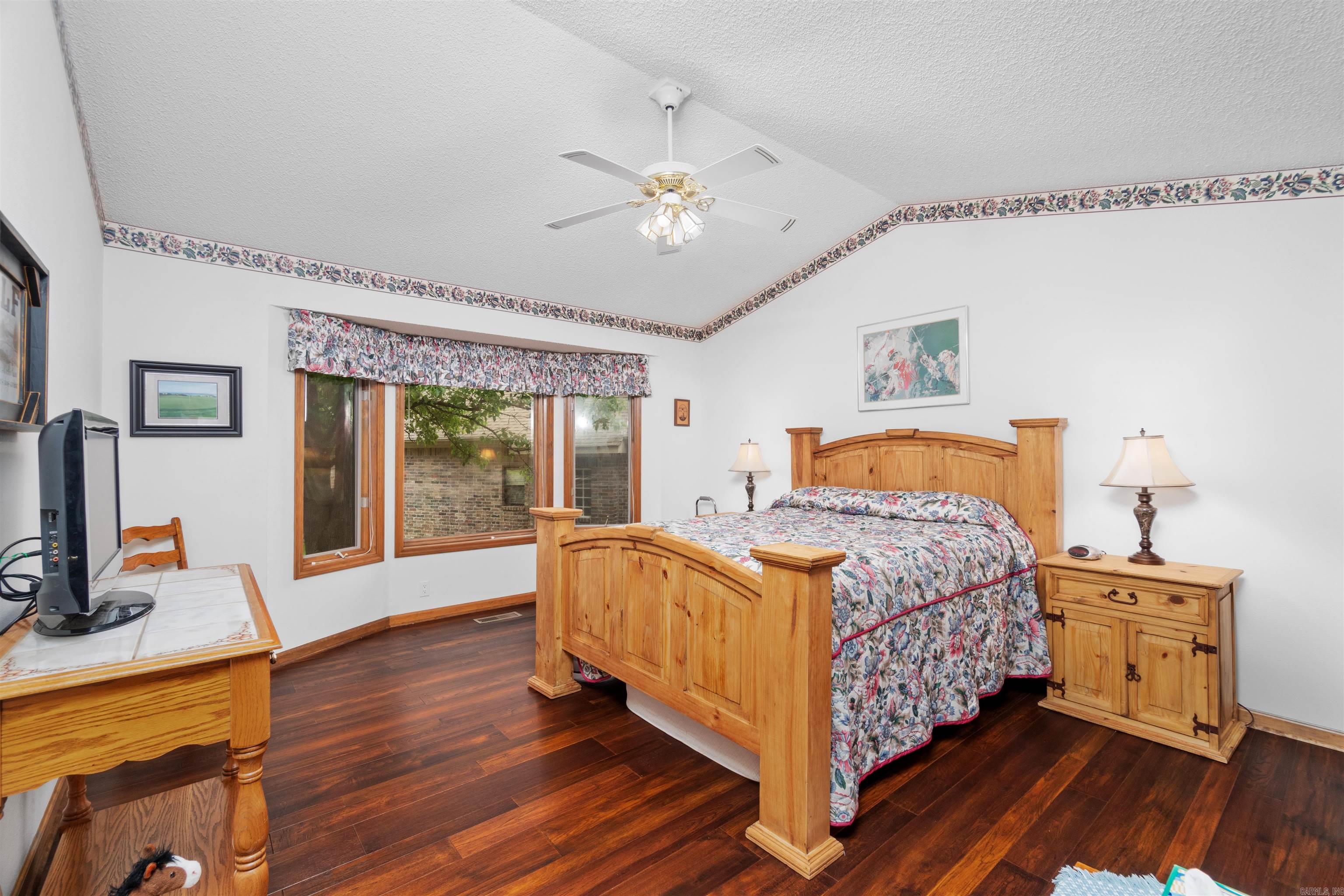 60 Ferdinand Way Way