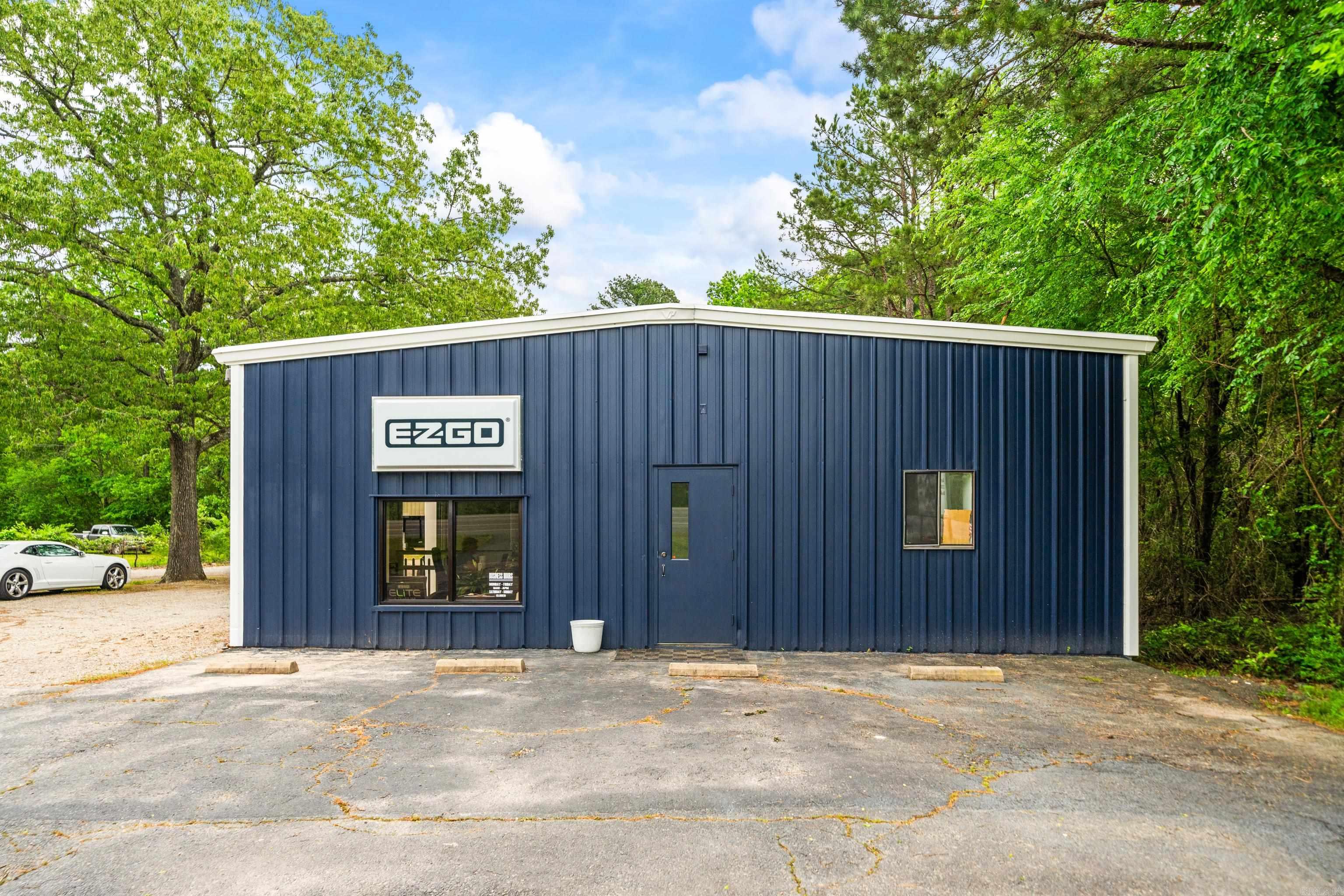 4060 N Highway 7 Highway