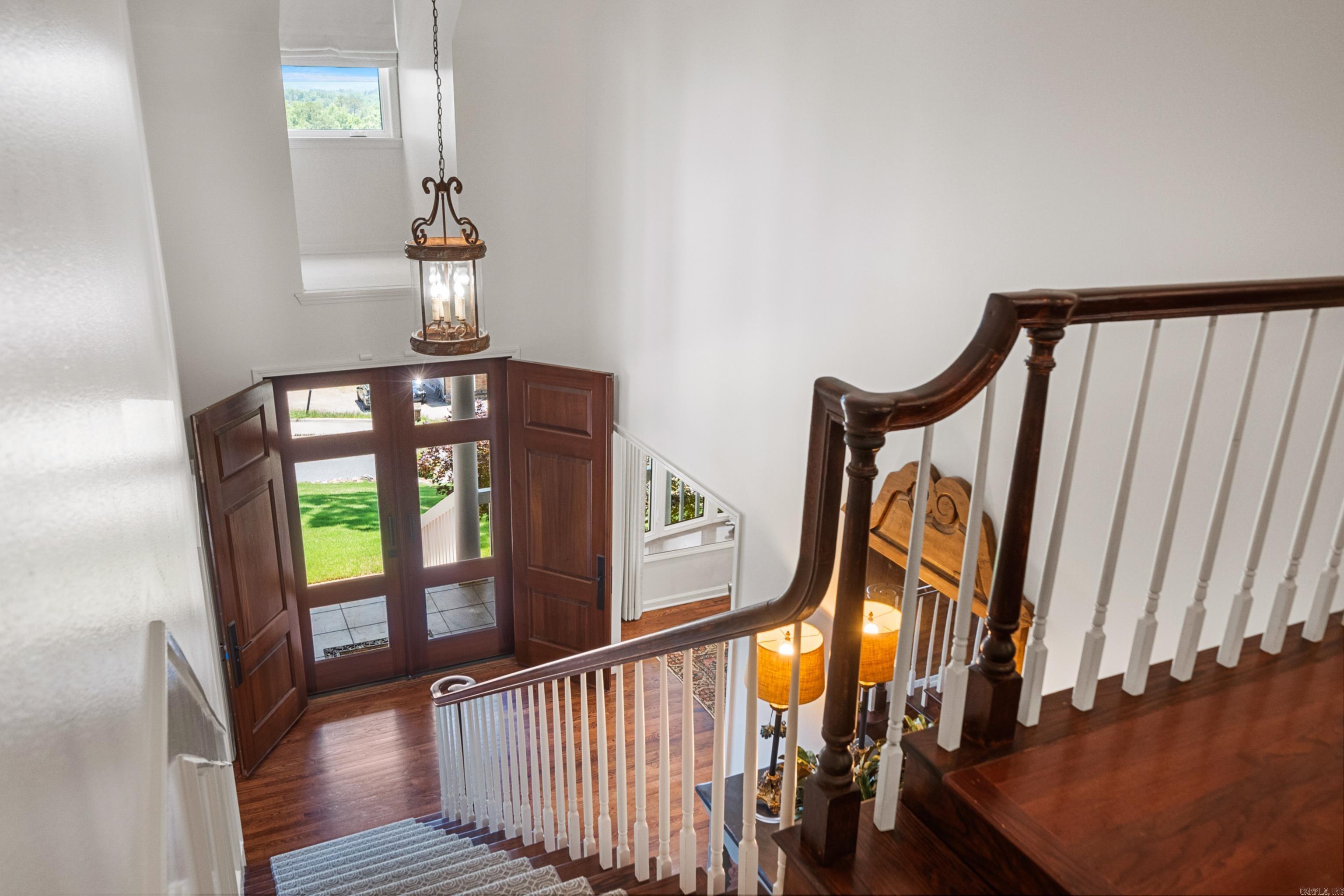 3 Stonegate Point