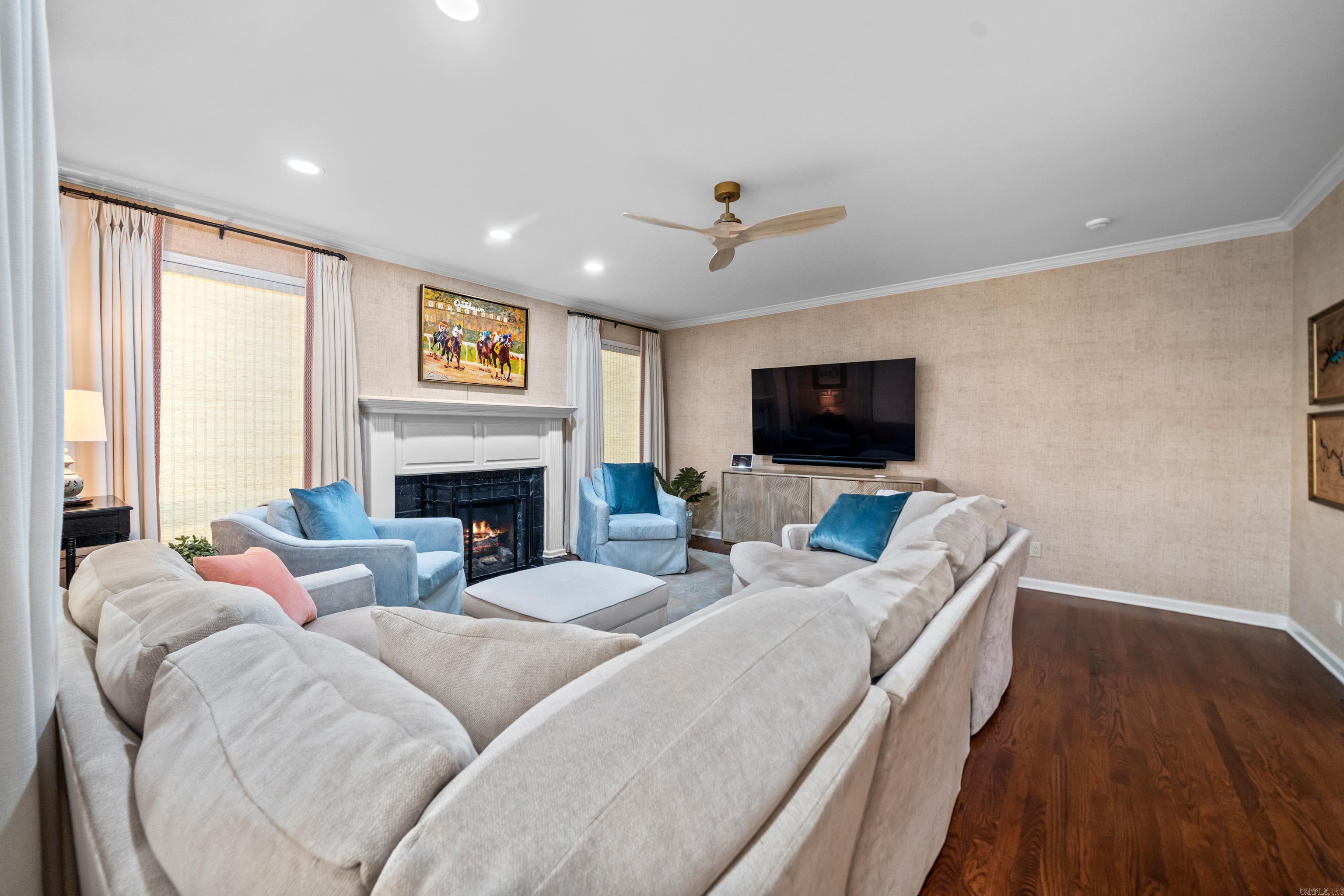 3 Stonegate Point