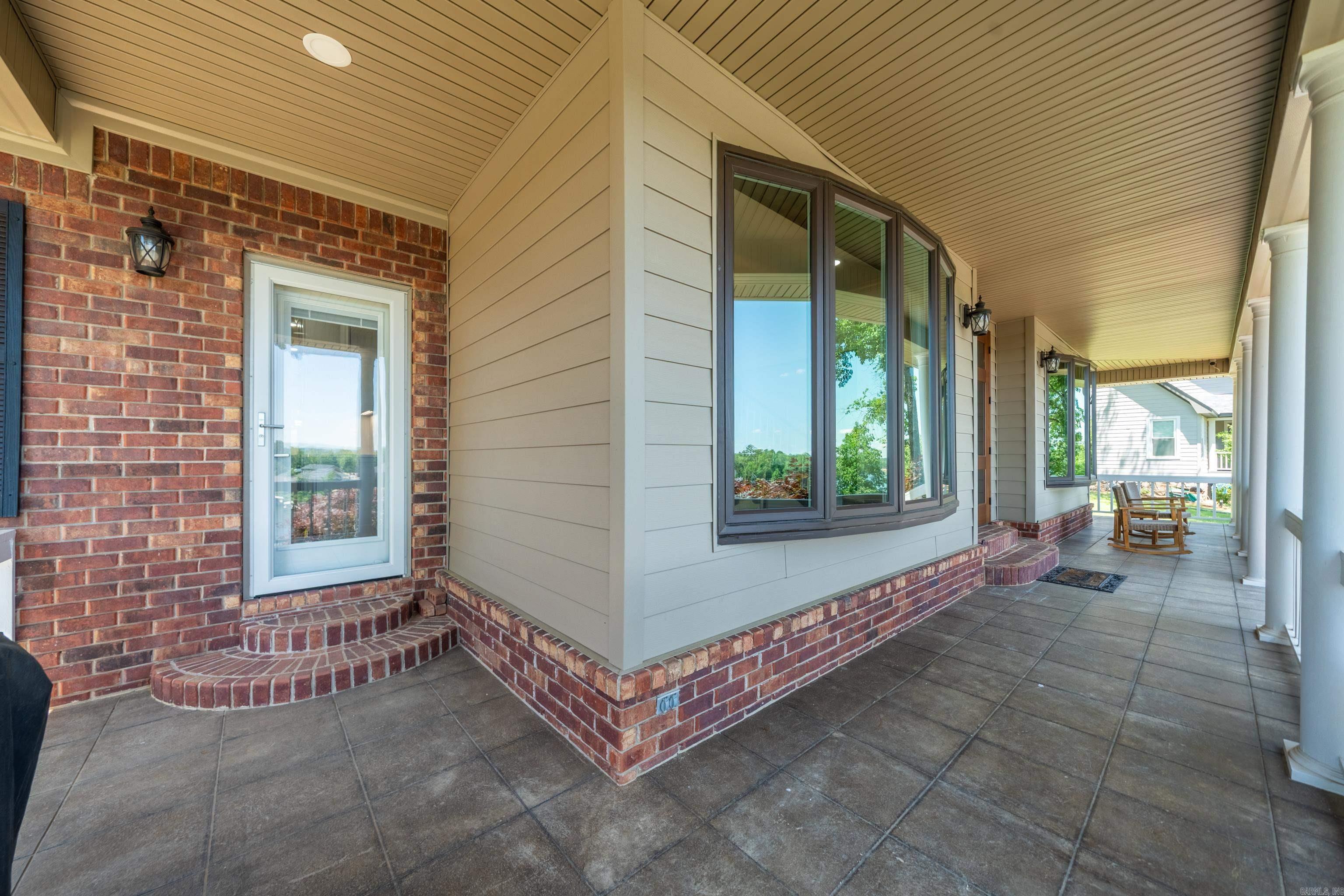 3 Stonegate Point