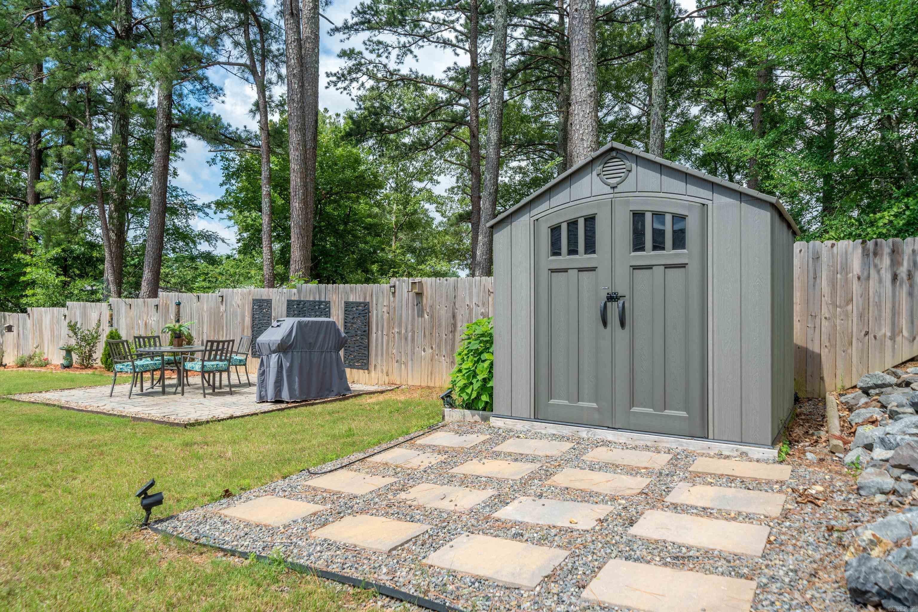 141 Ridgeway Place