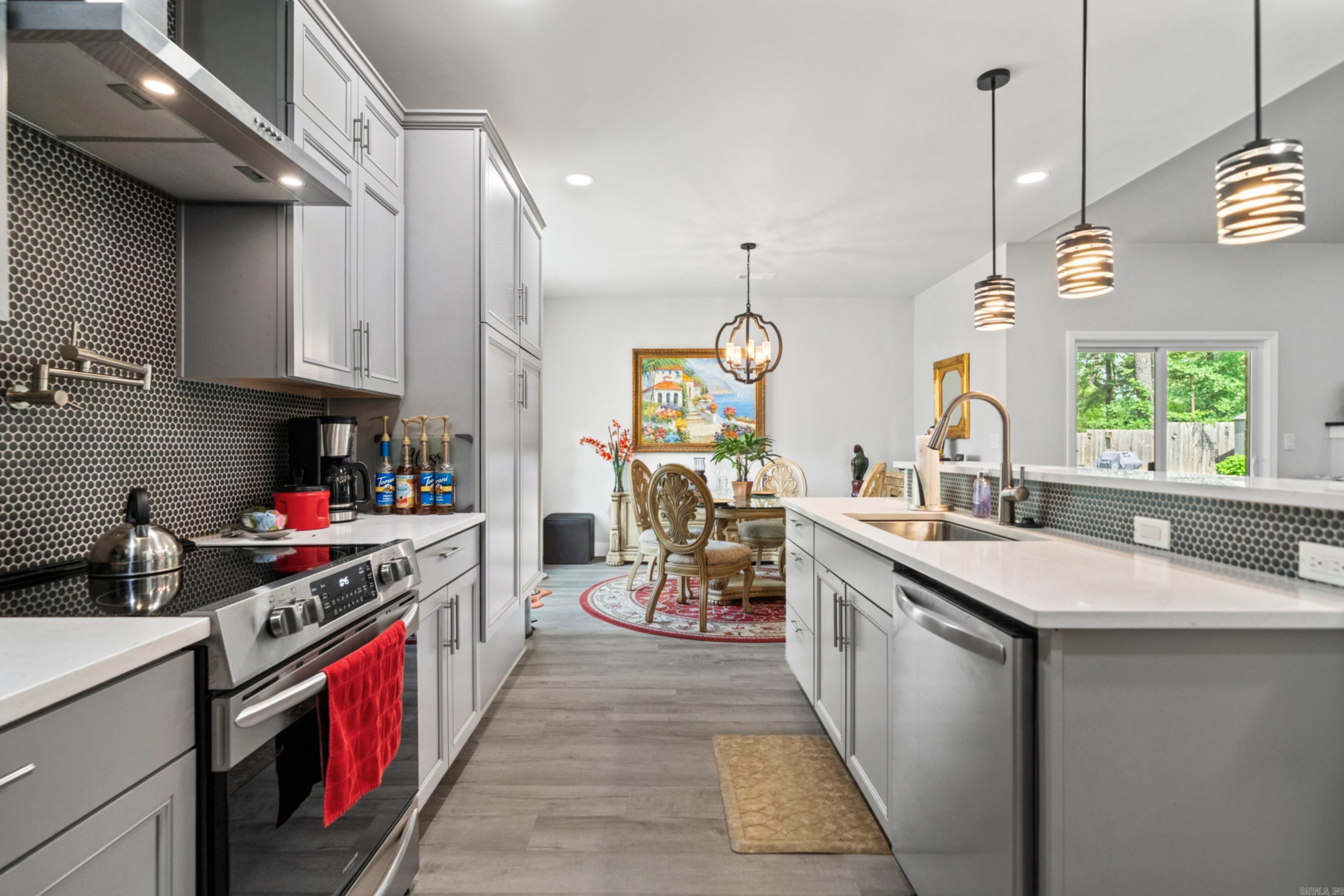 141 Ridgeway Place