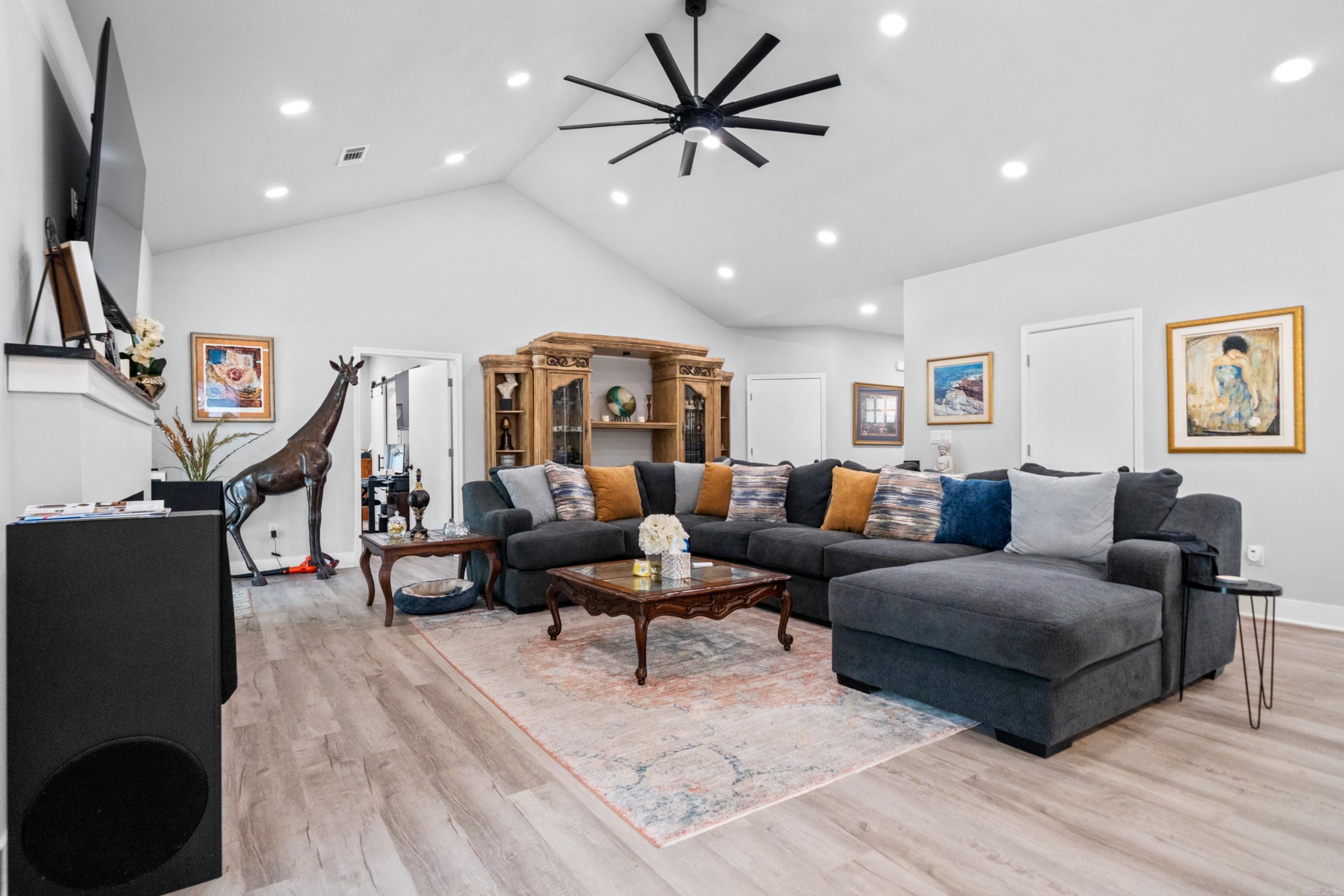 141 Ridgeway Place