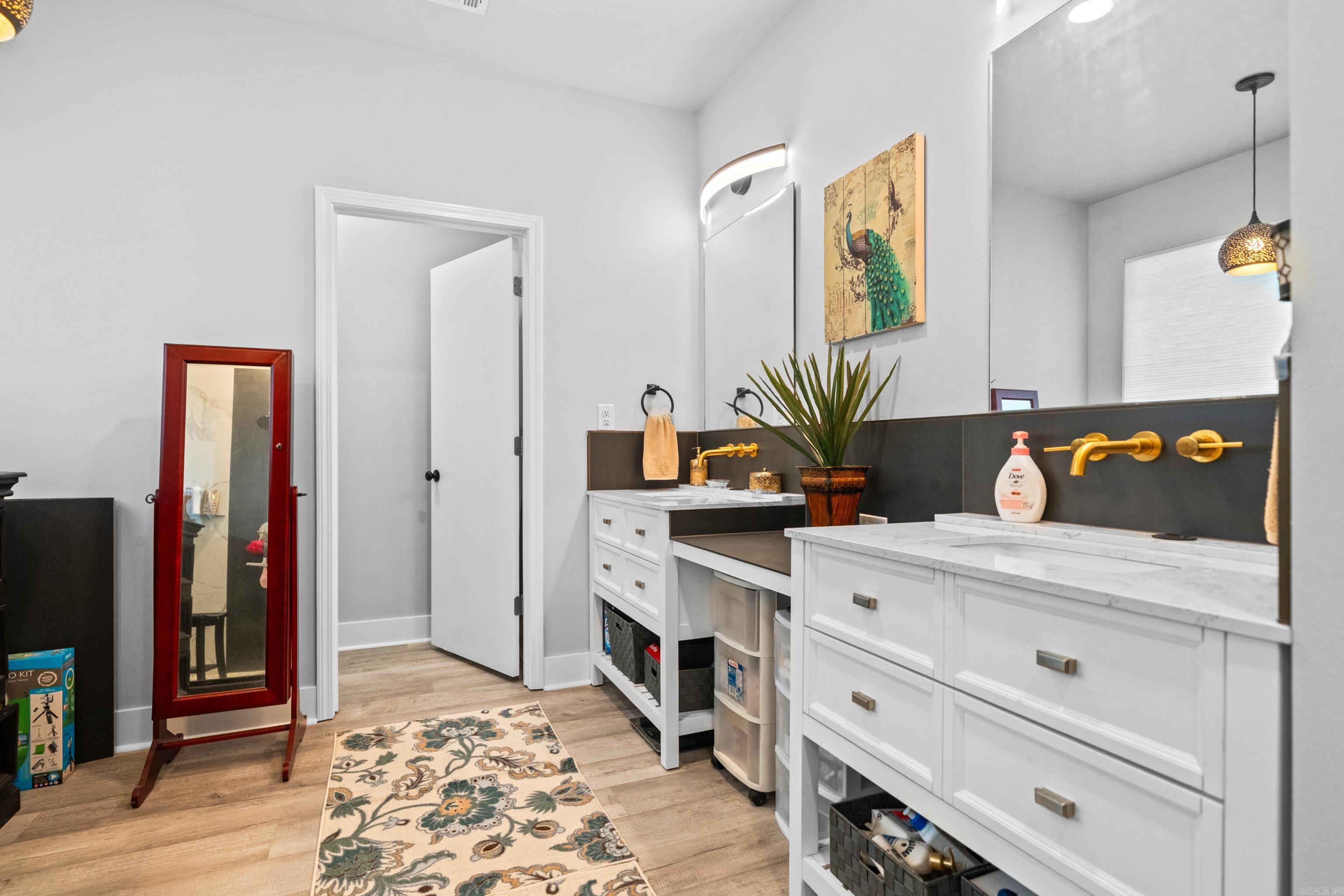 141 Ridgeway Place