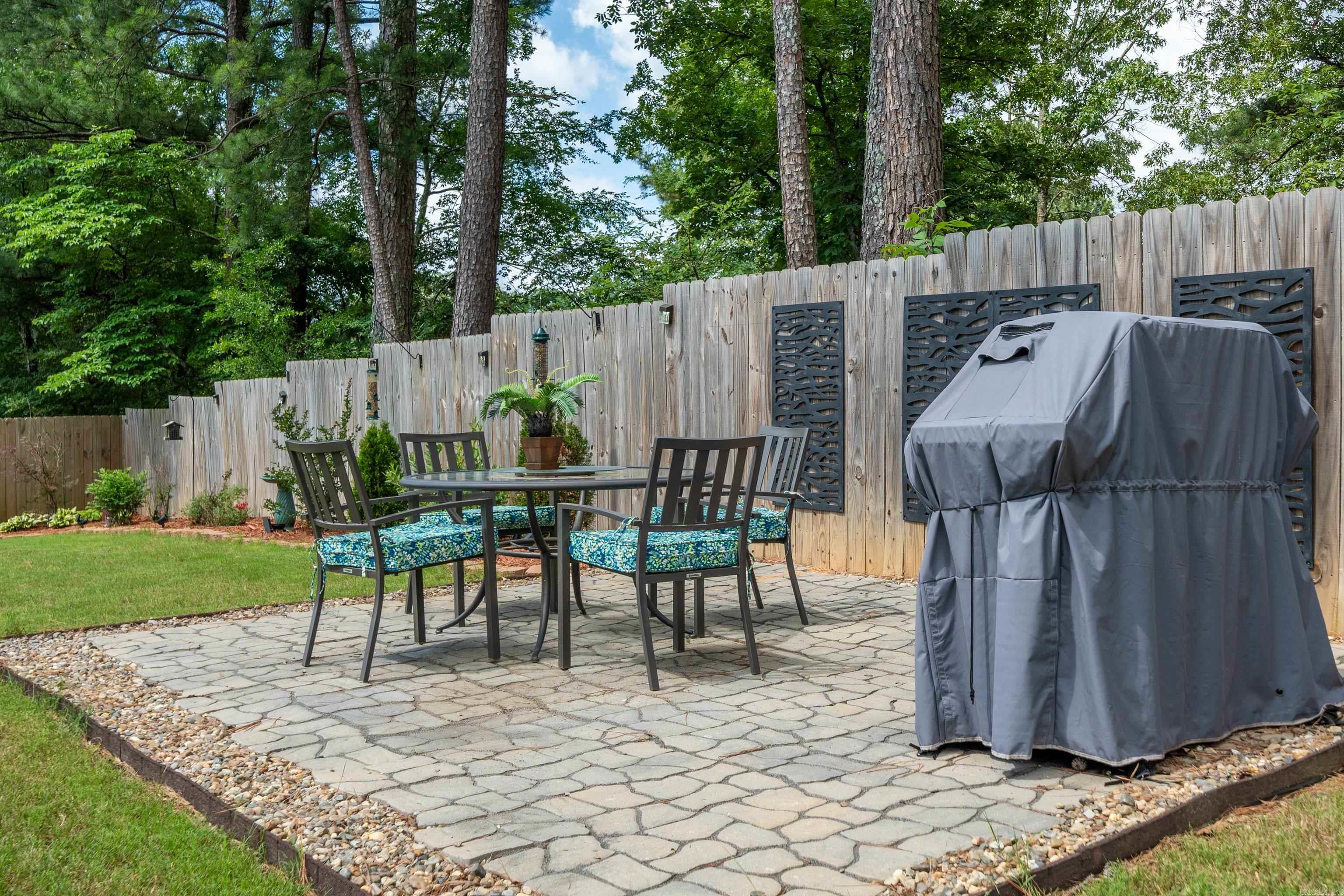141 Ridgeway Place