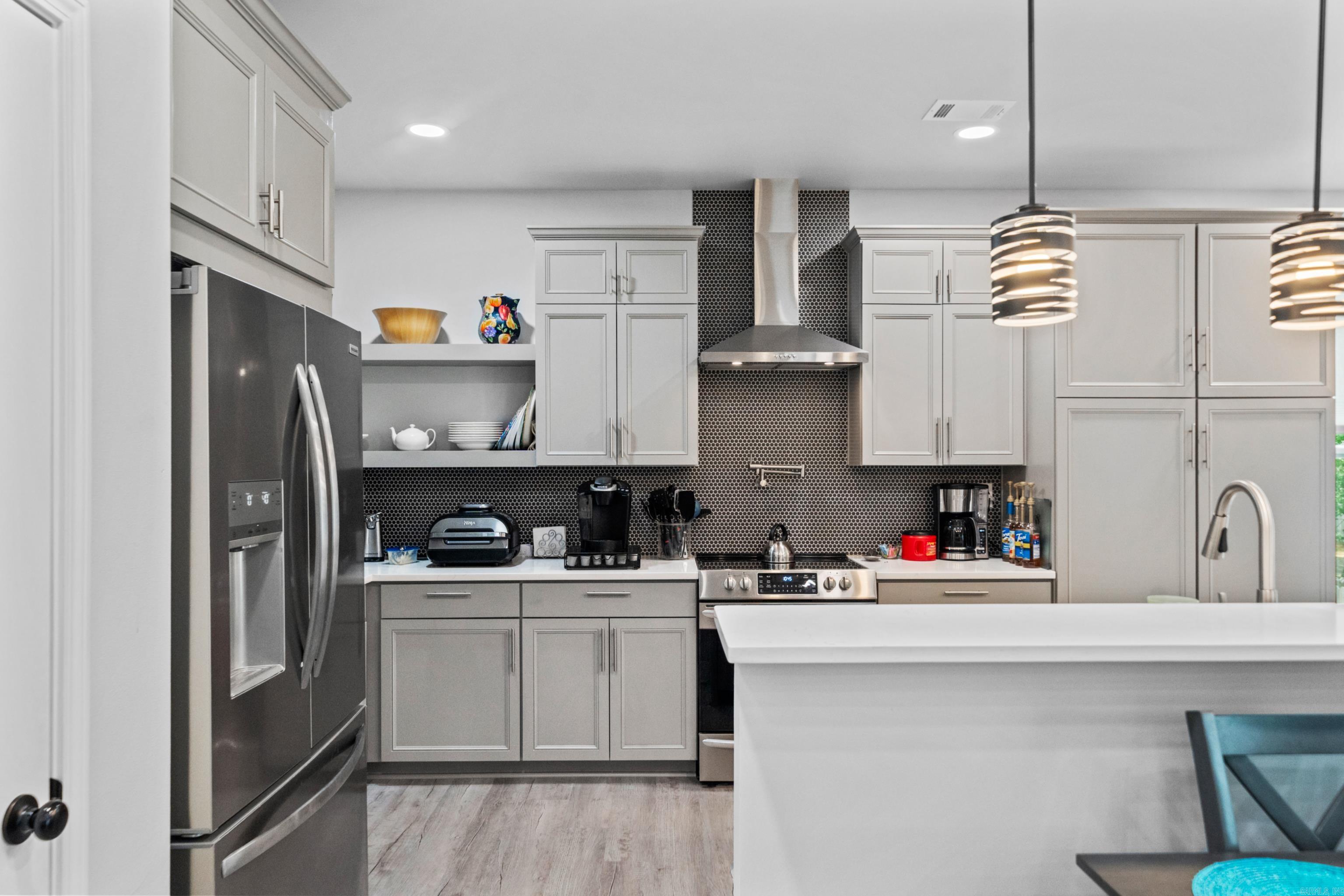 141 Ridgeway Place