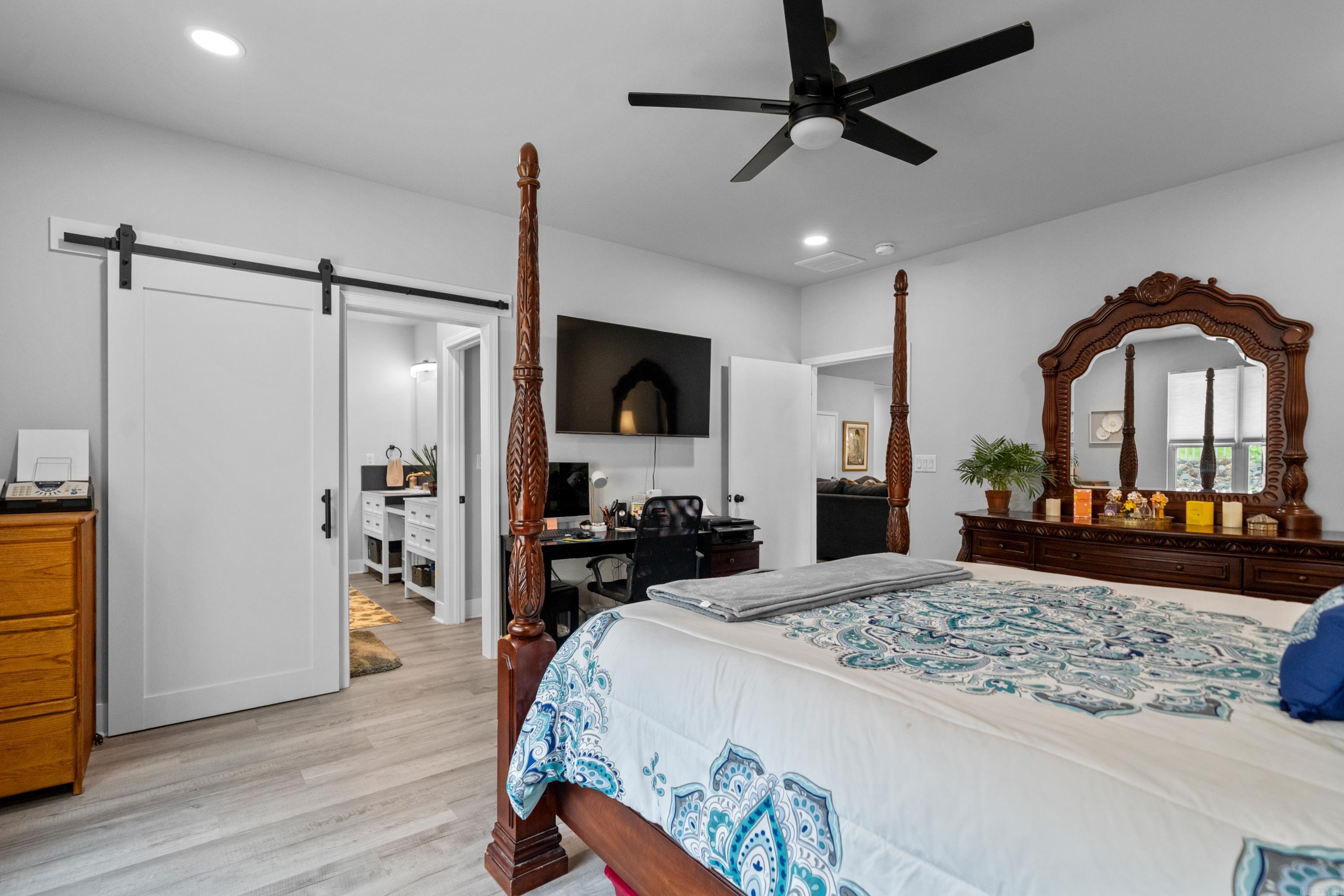 141 Ridgeway Place