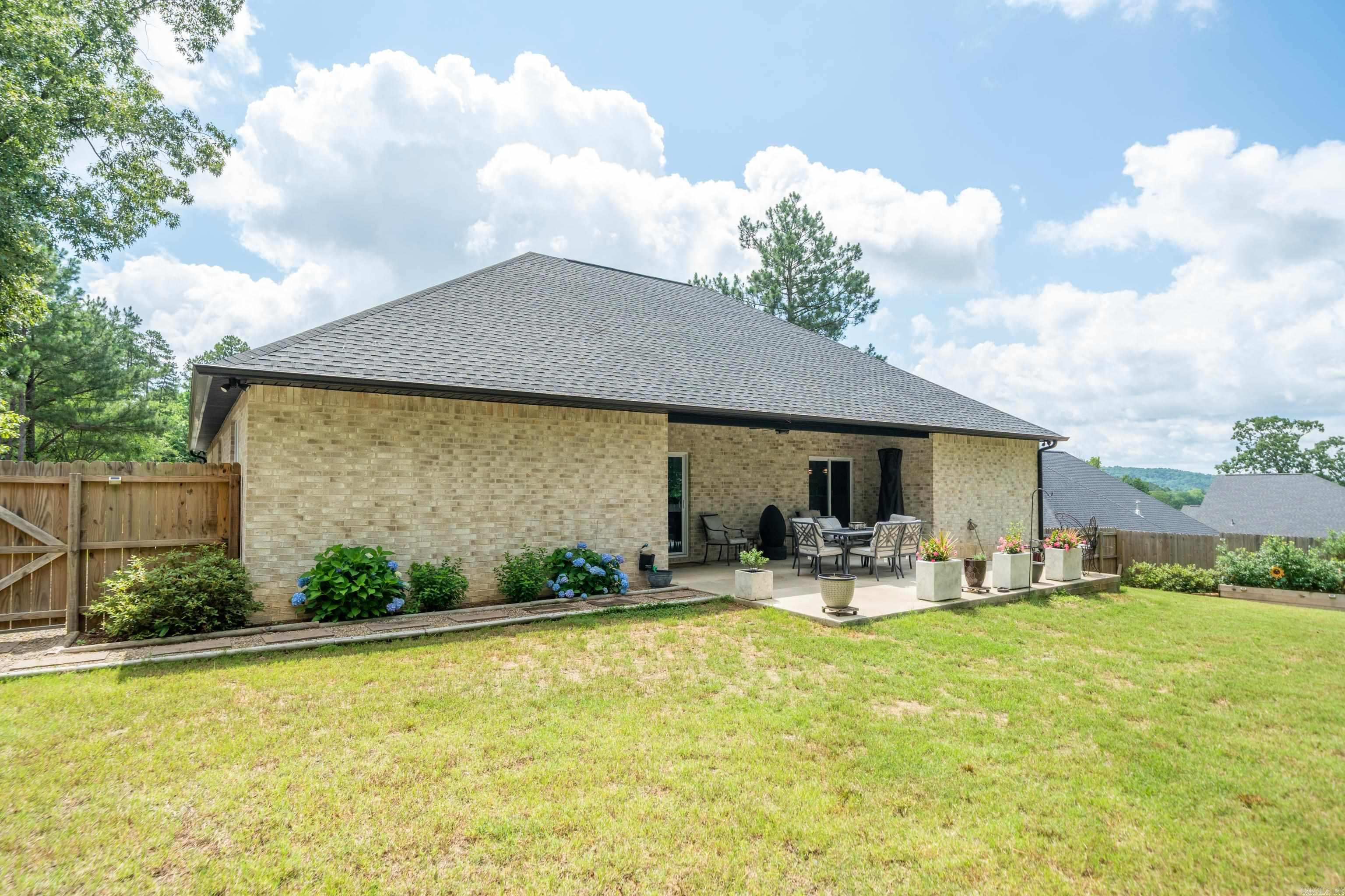 141 Ridgeway Place