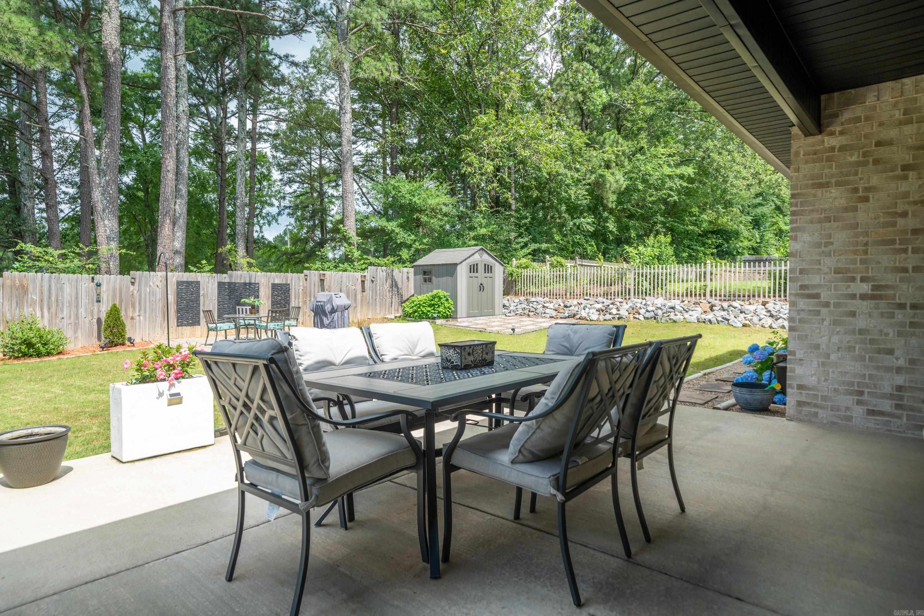 141 Ridgeway Place