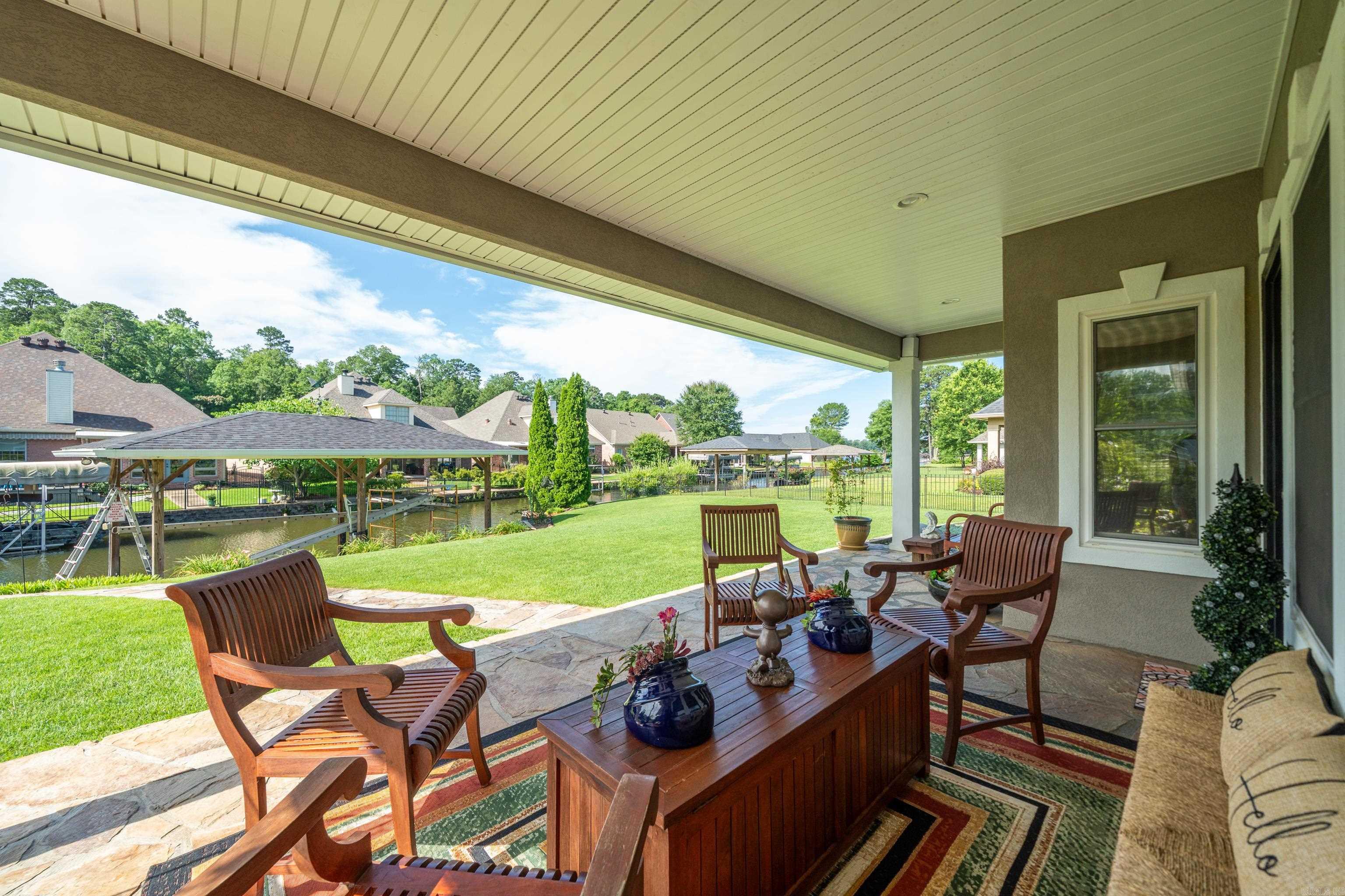 113 Foxwood St Street