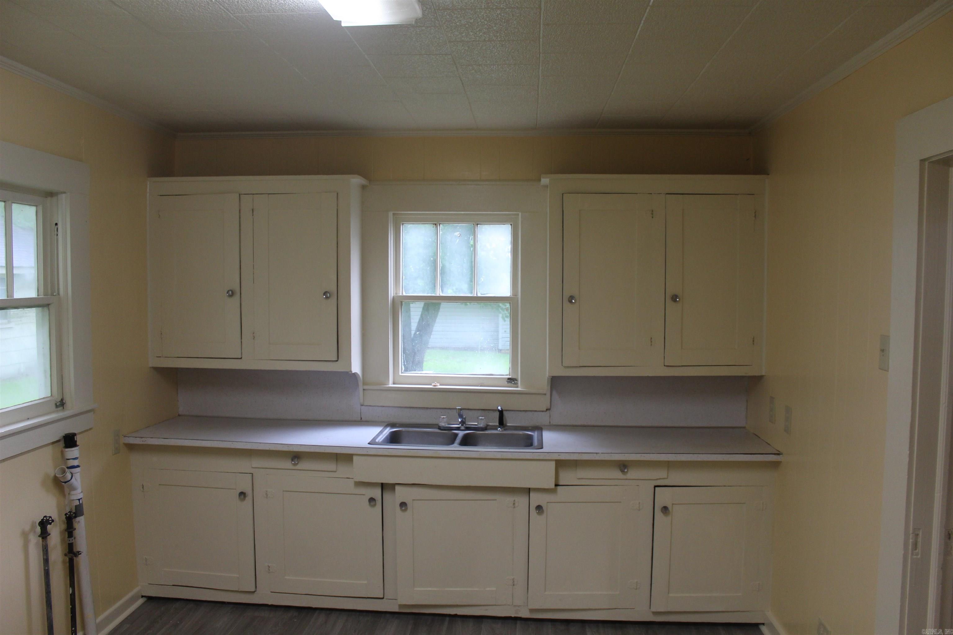 510 S EDGEWOOD Street