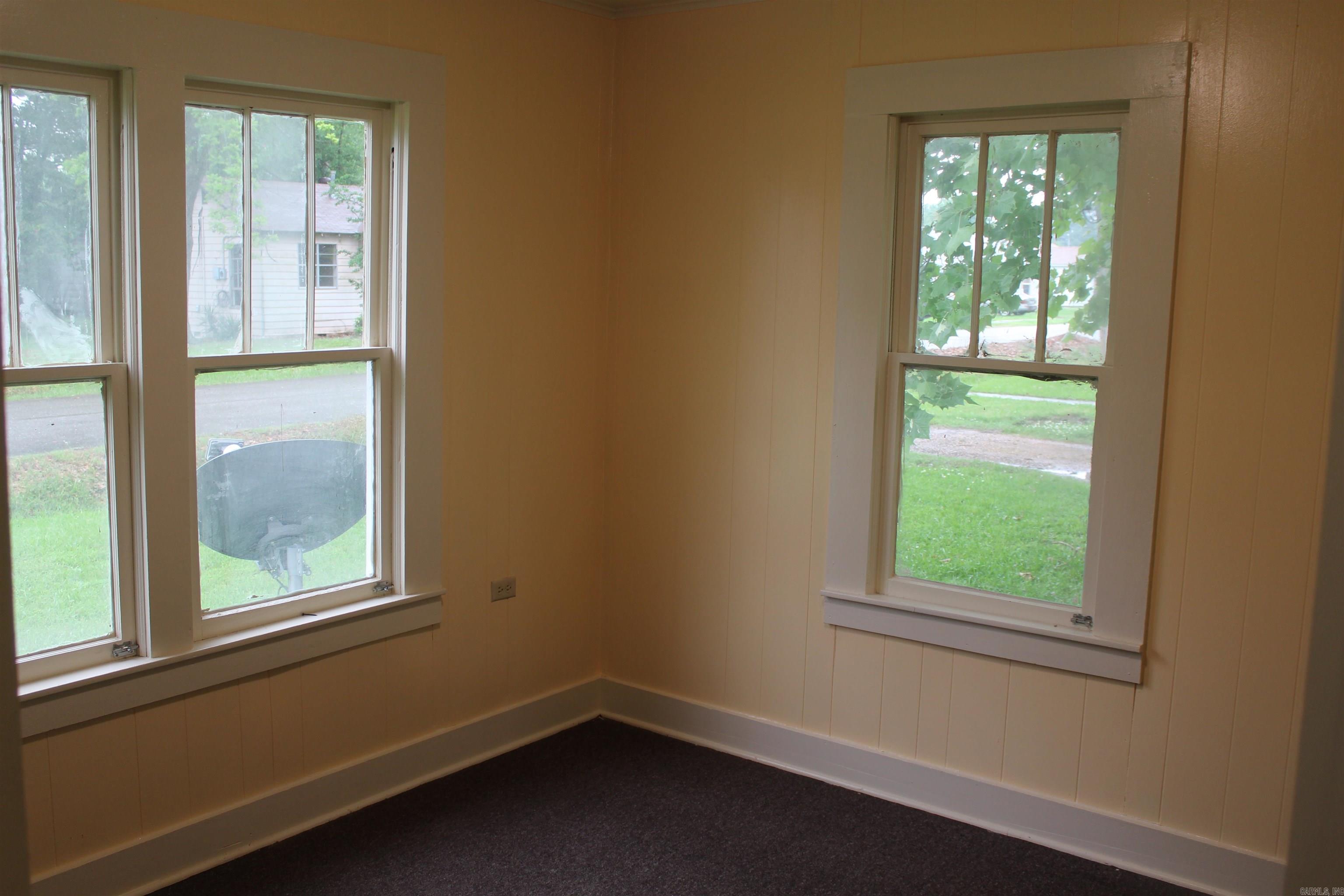 510 S EDGEWOOD Street