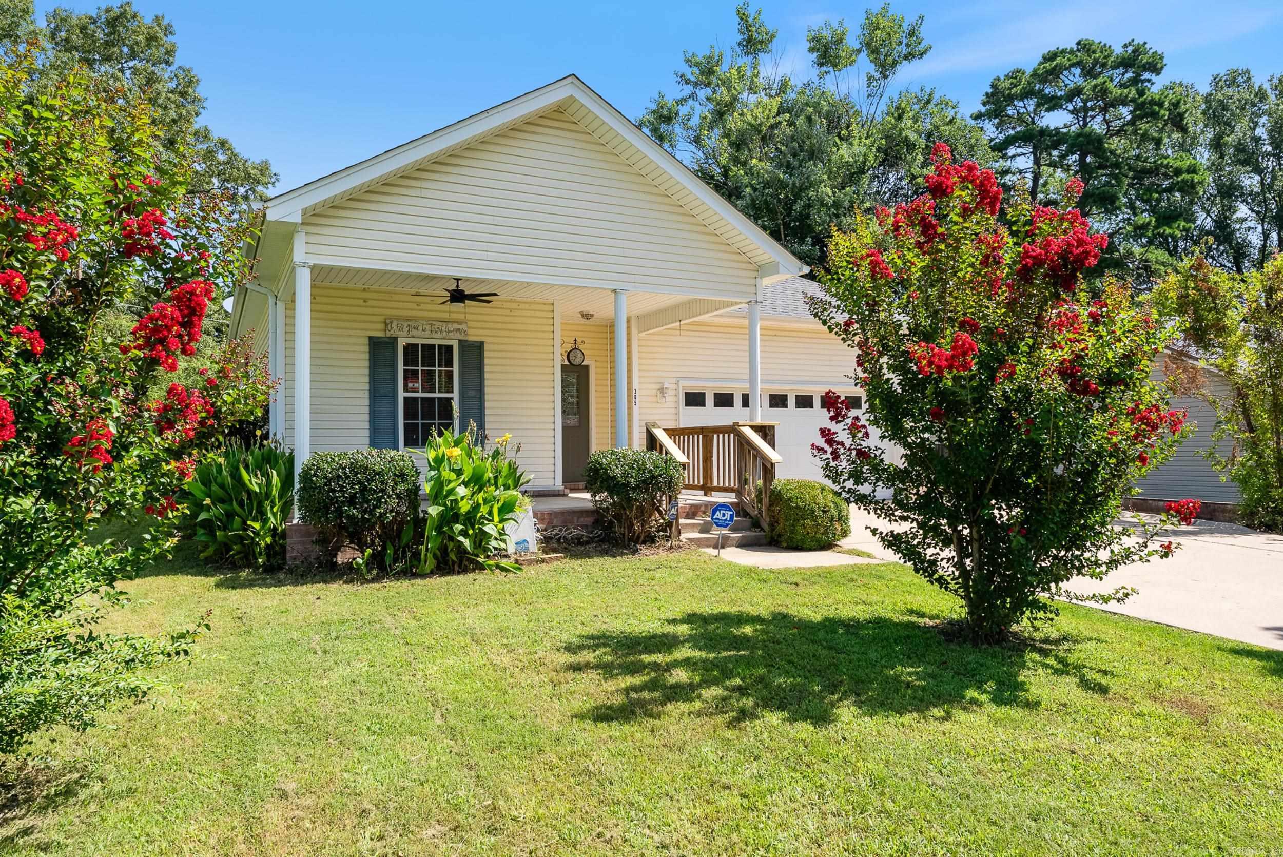 305 Ridgelea Avenue
