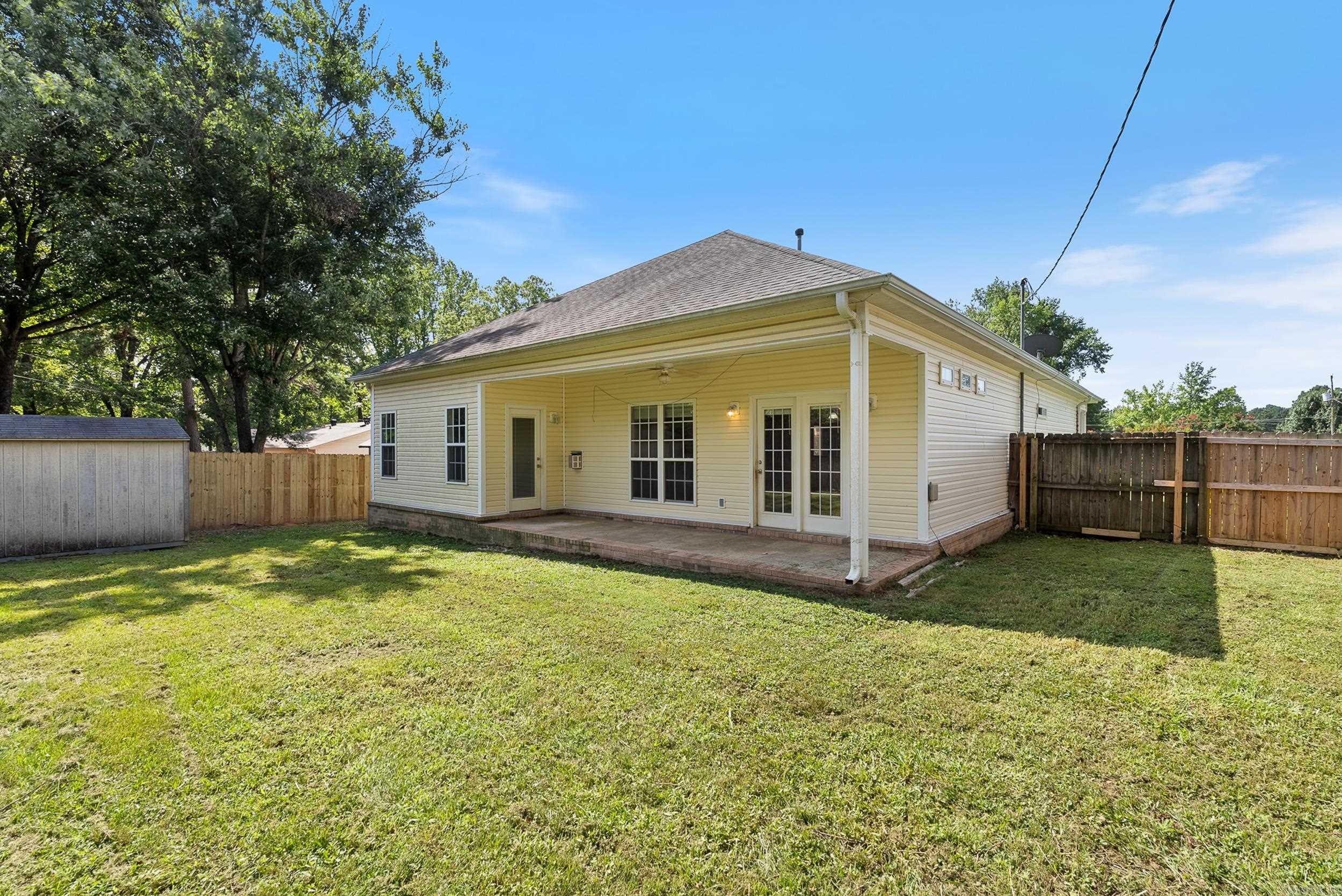 305 Ridgelea Avenue