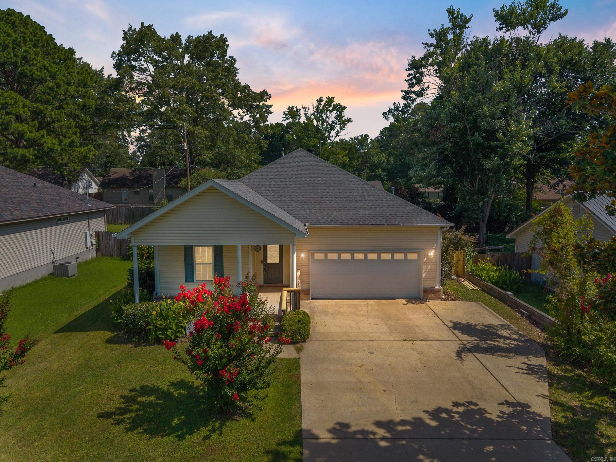 305 Ridgelea Avenue