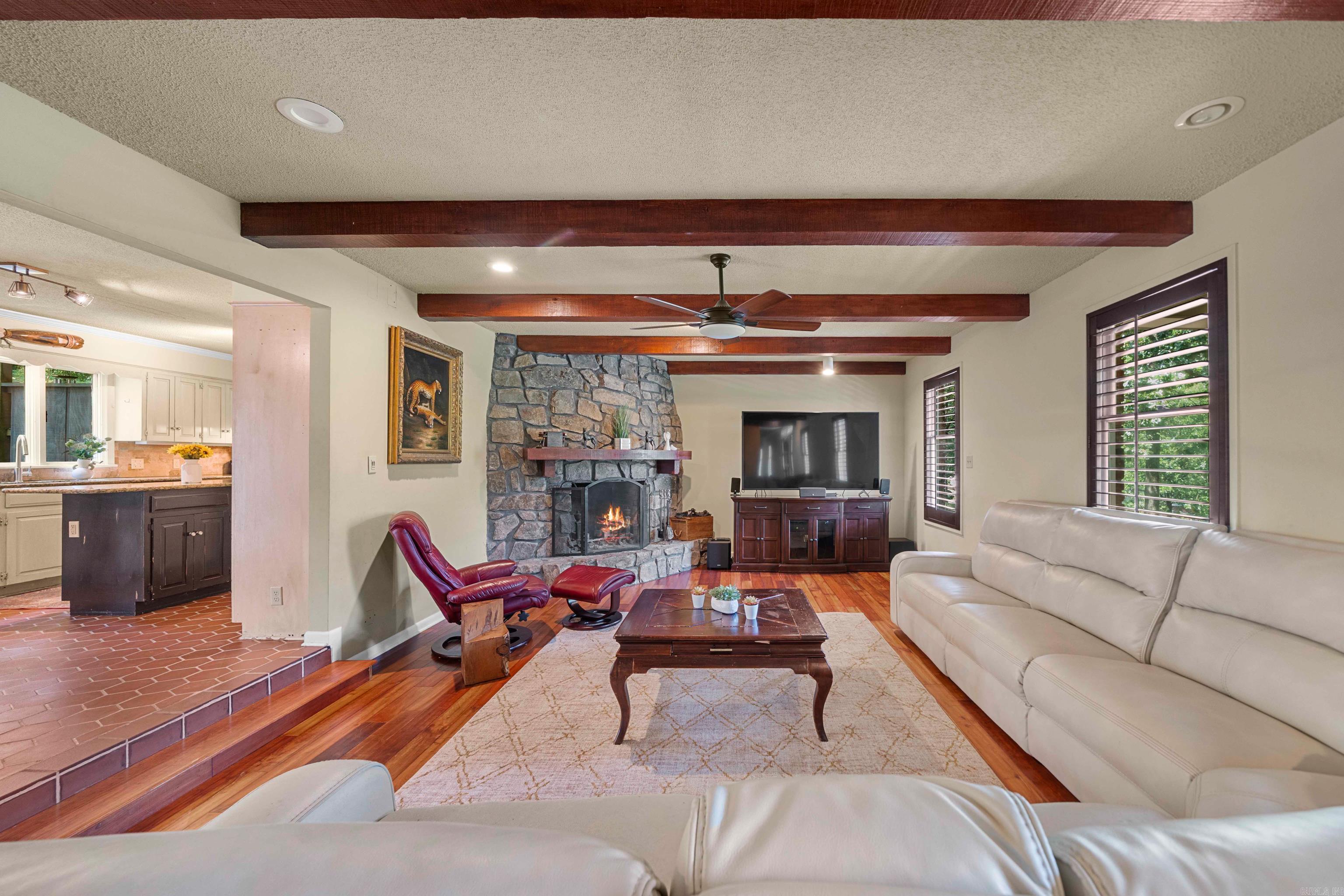 112 Leigh Circle