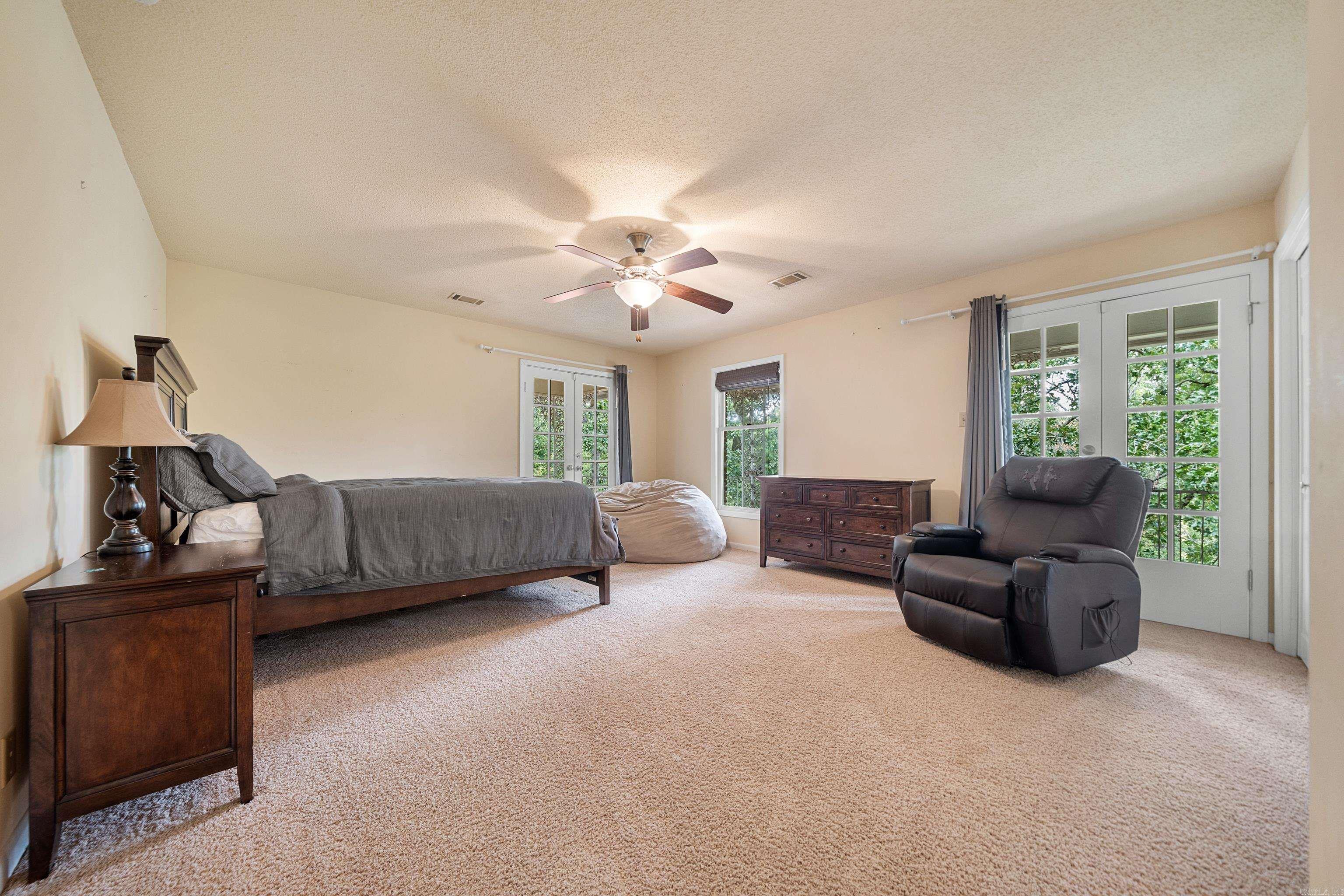 112 Leigh Circle