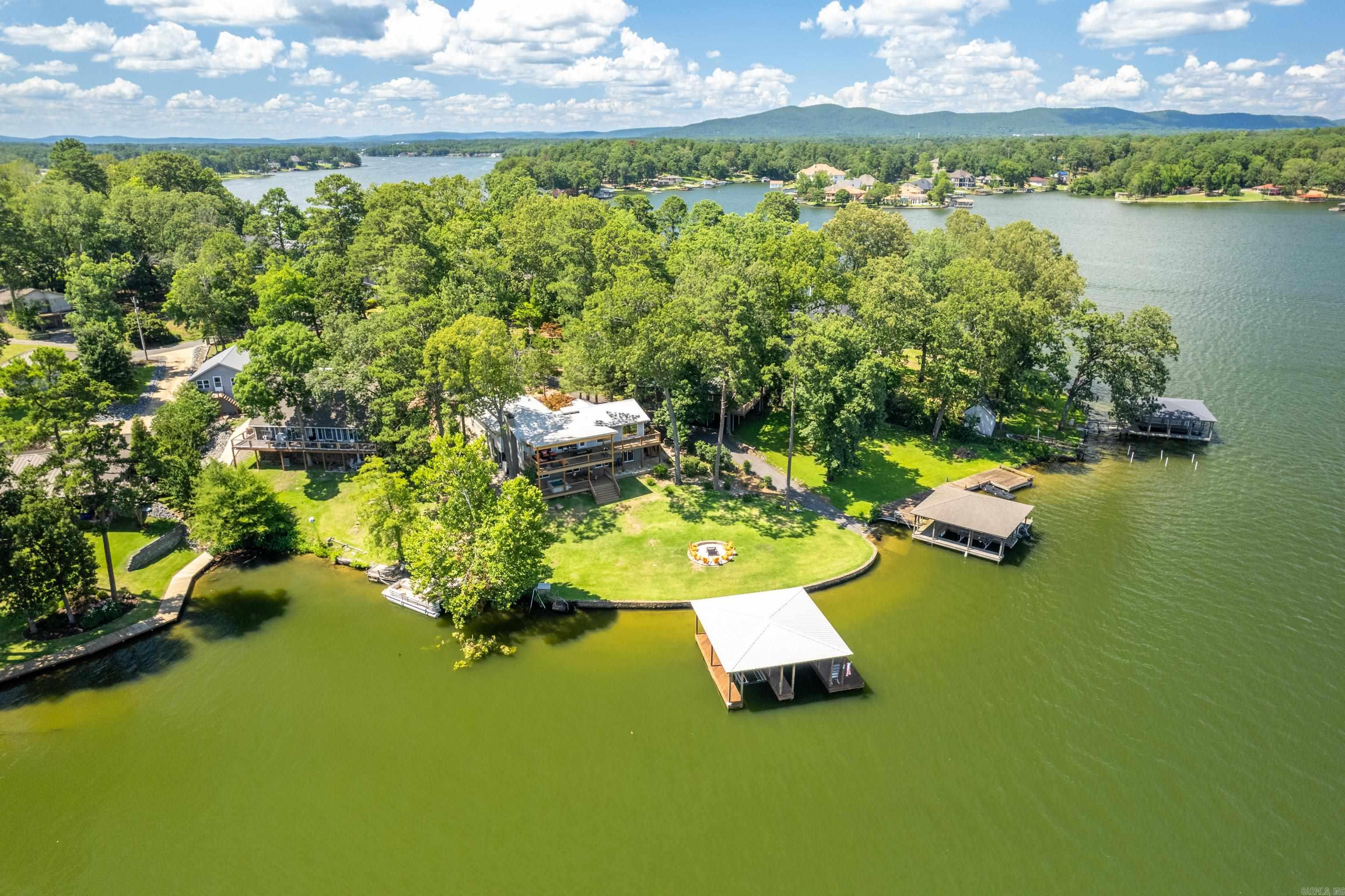 164 Sammie Cove