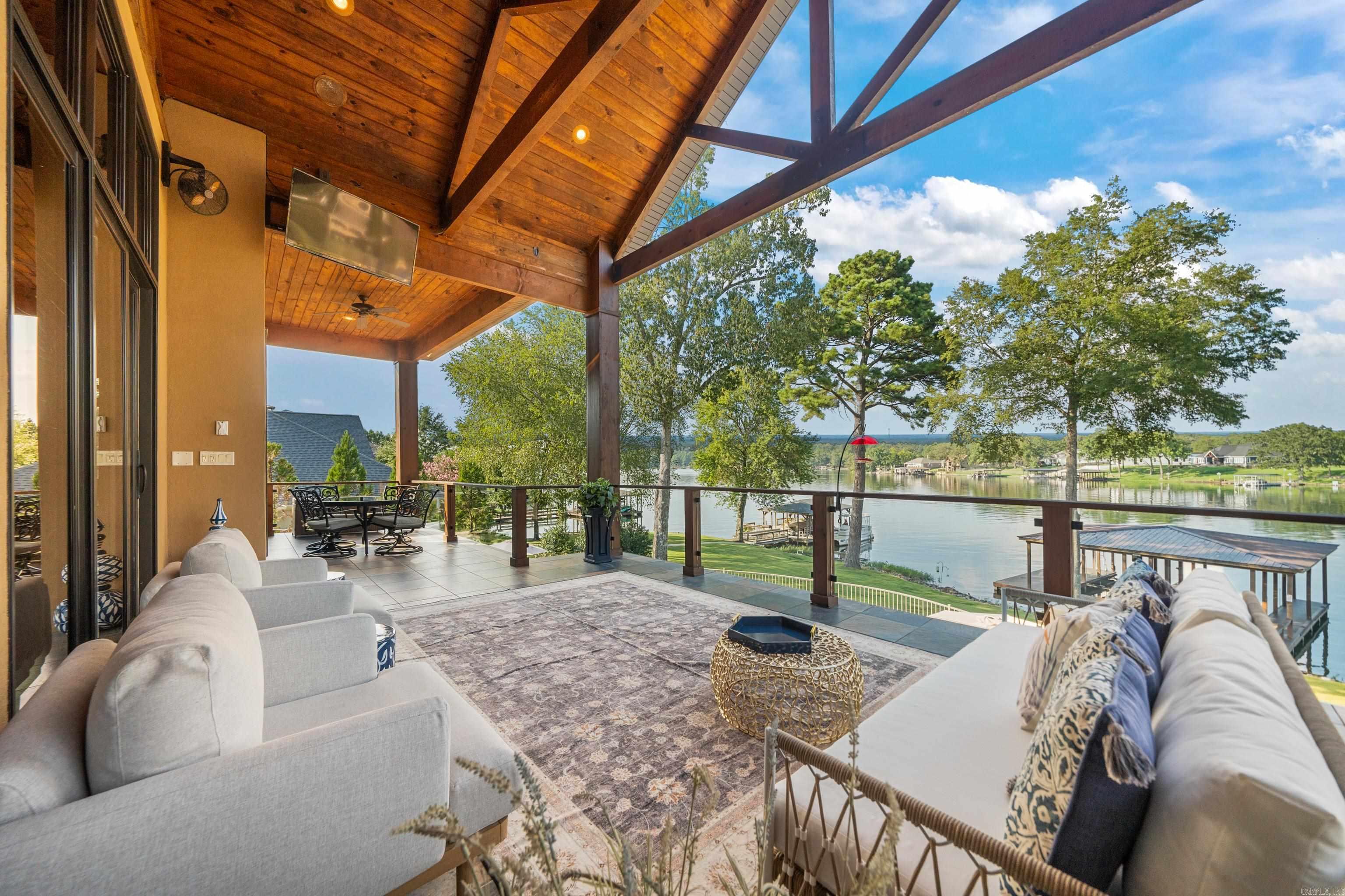 225 Water Oak Circle