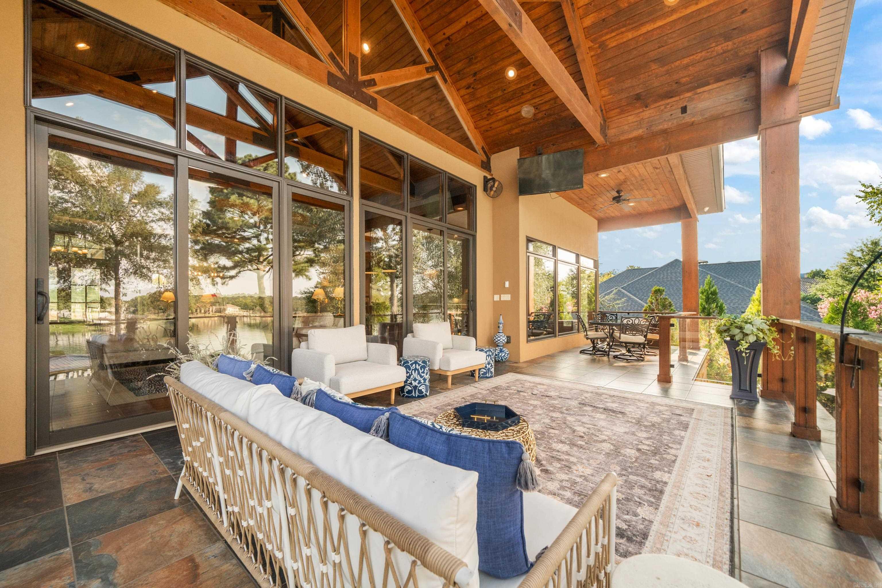 225 Water Oak Circle