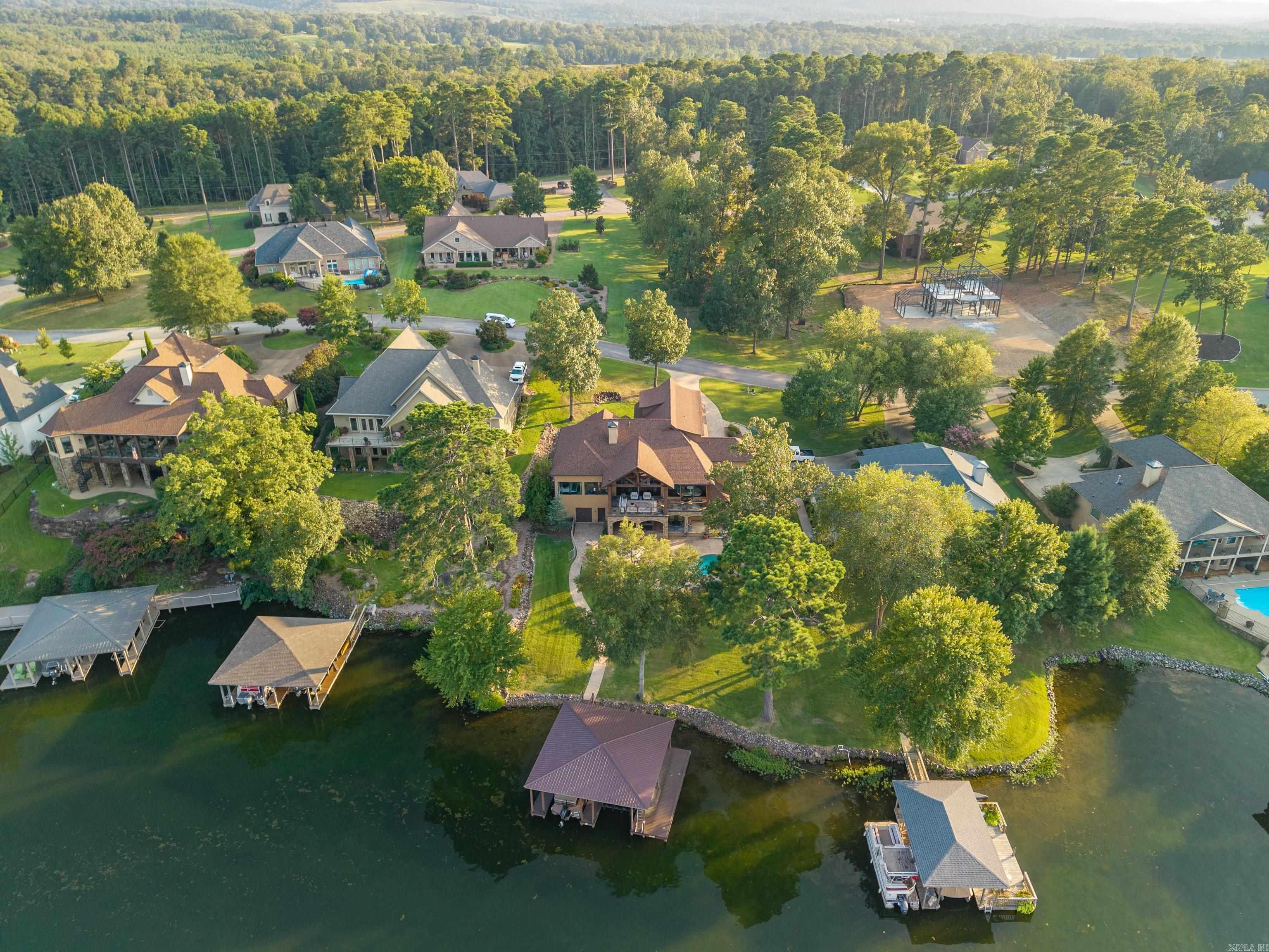 225 Water Oak Circle