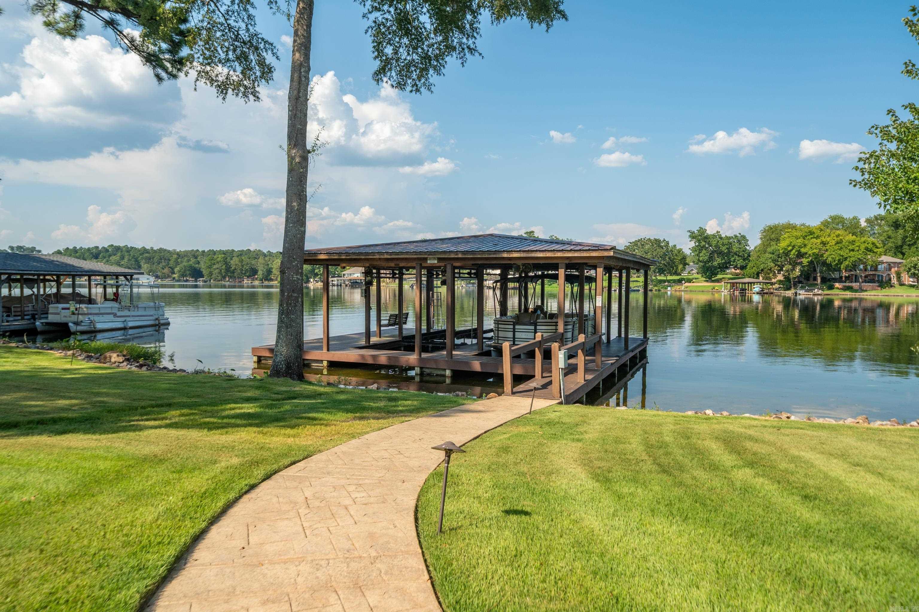 225 Water Oak Circle