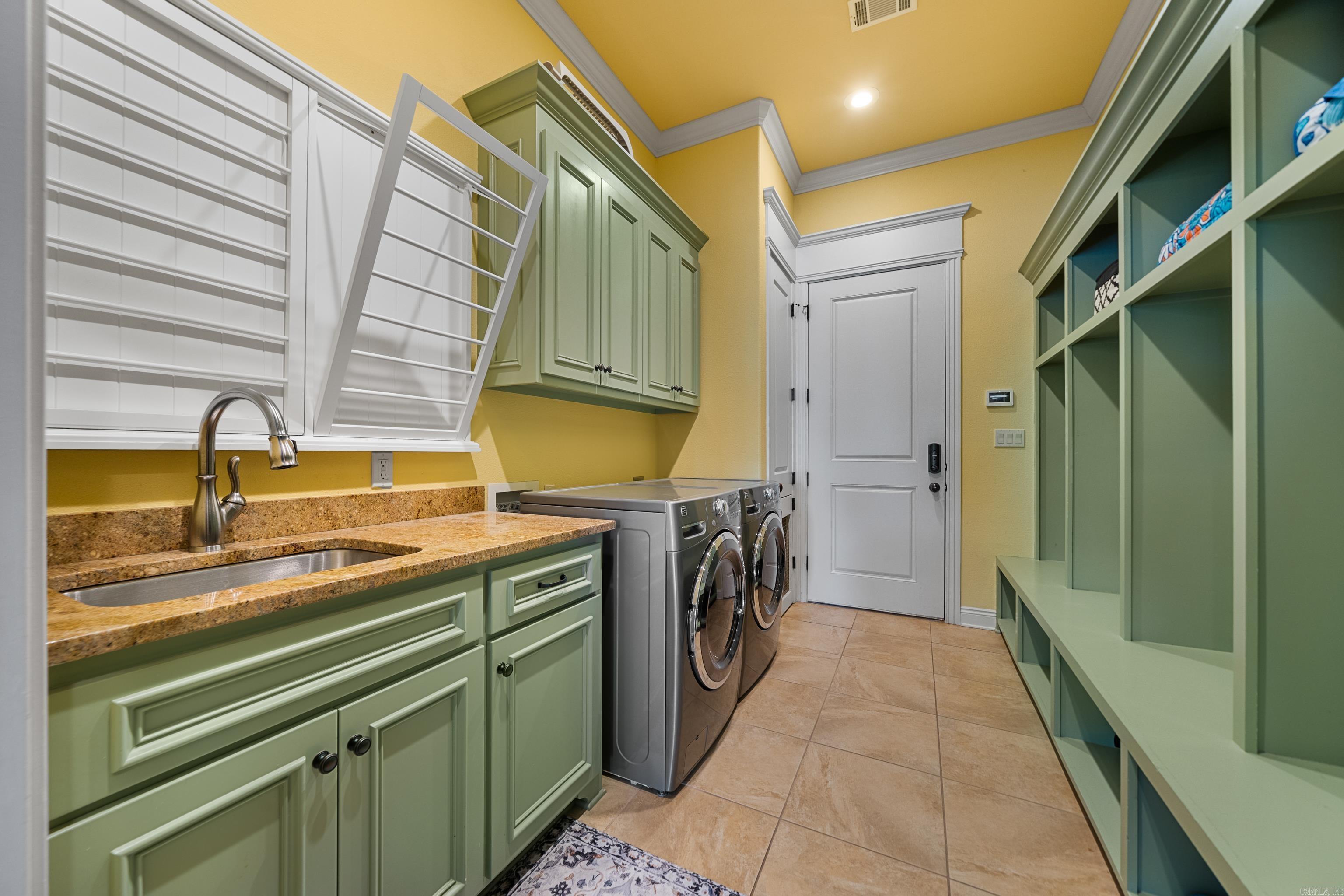 225 Water Oak Circle