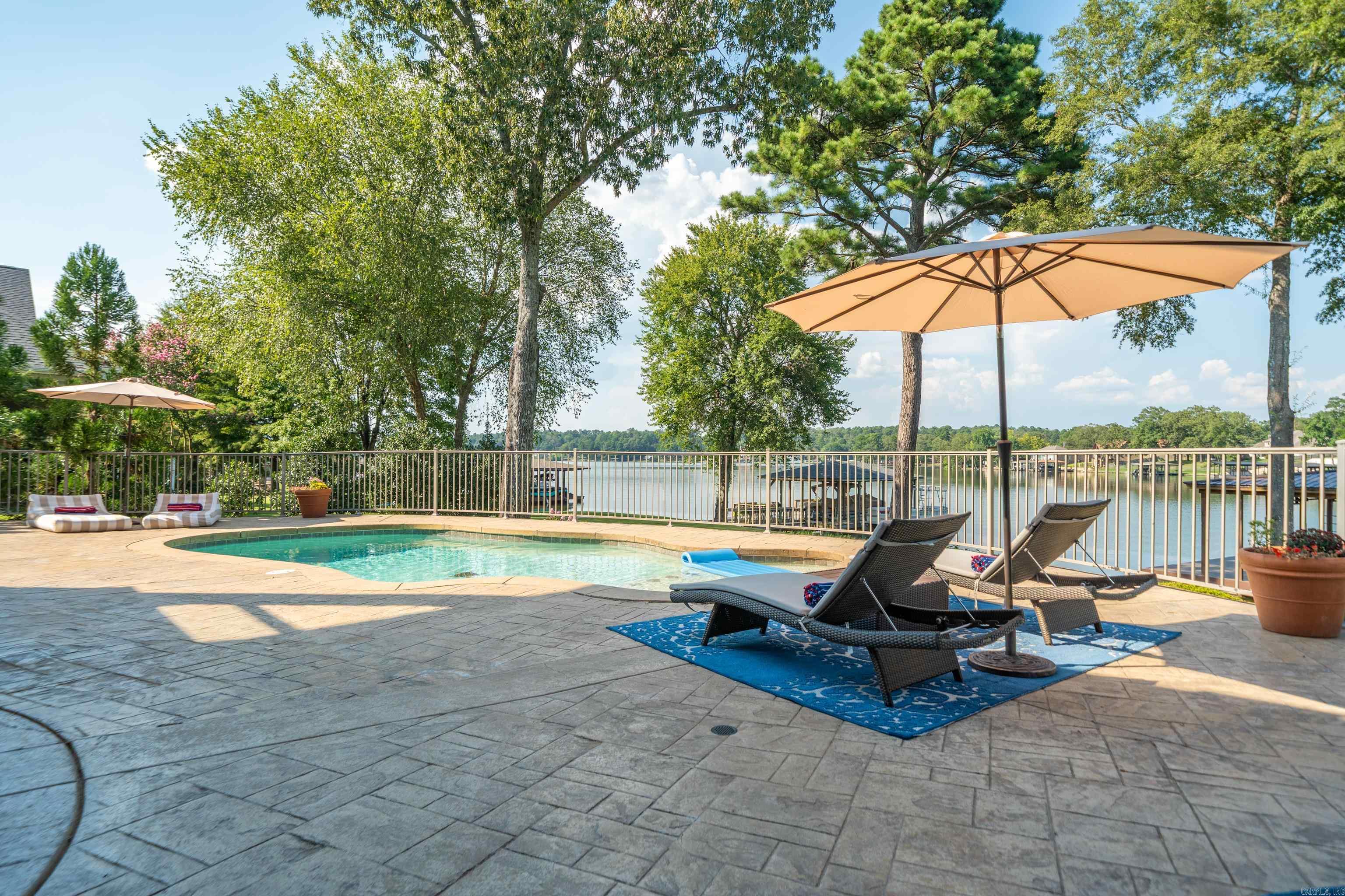 225 Water Oak Circle