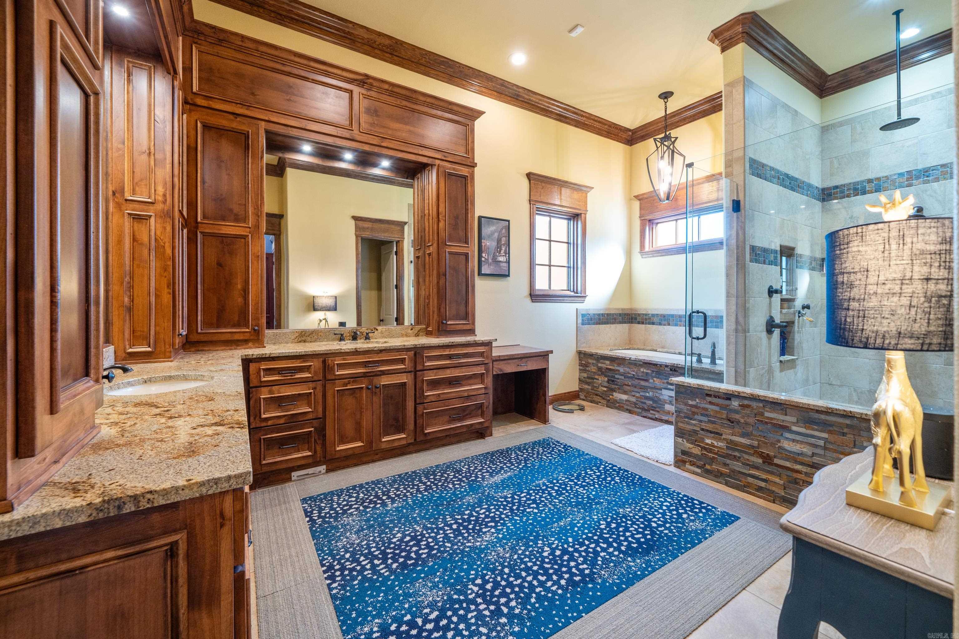 225 Water Oak Circle