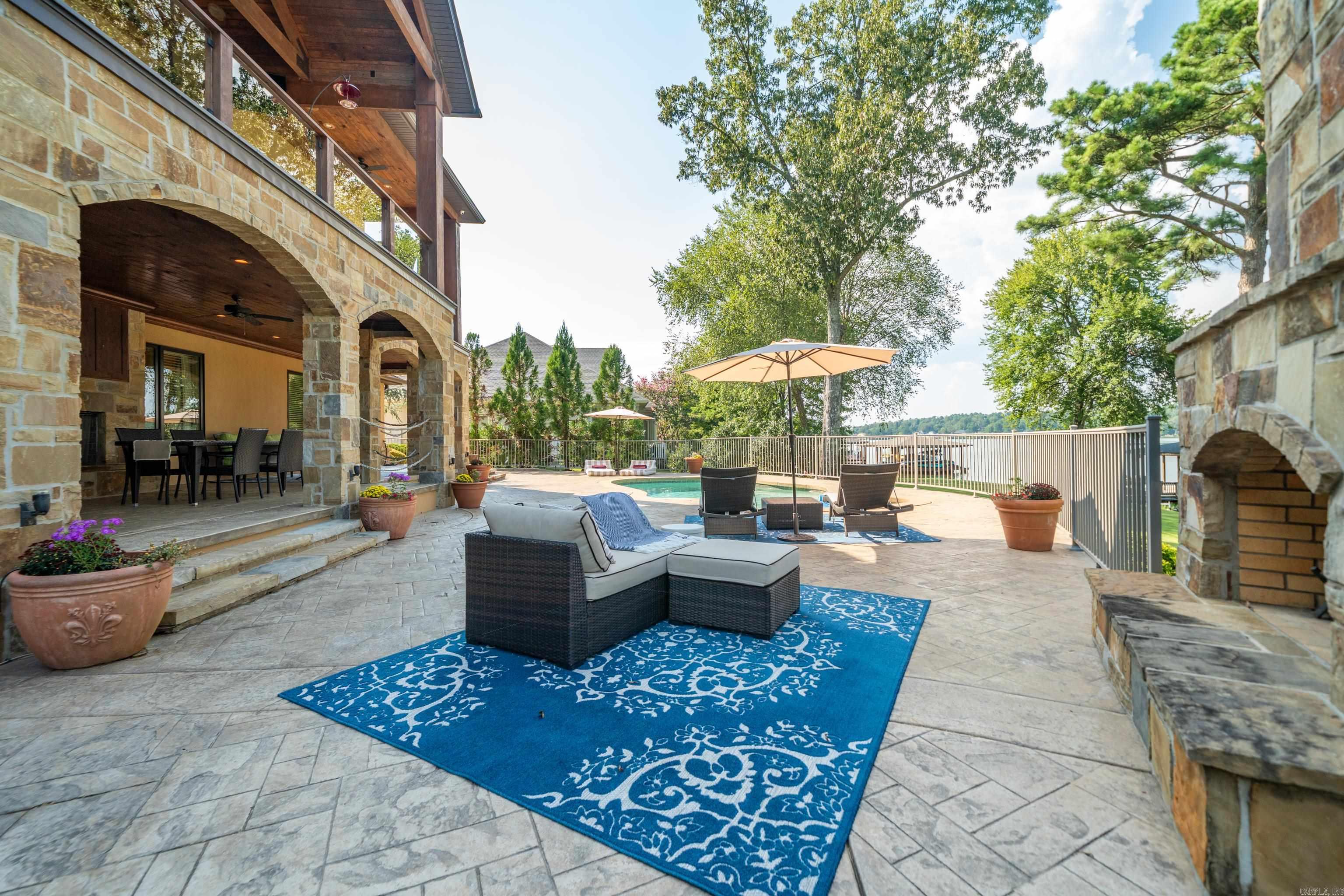 225 Water Oak Circle