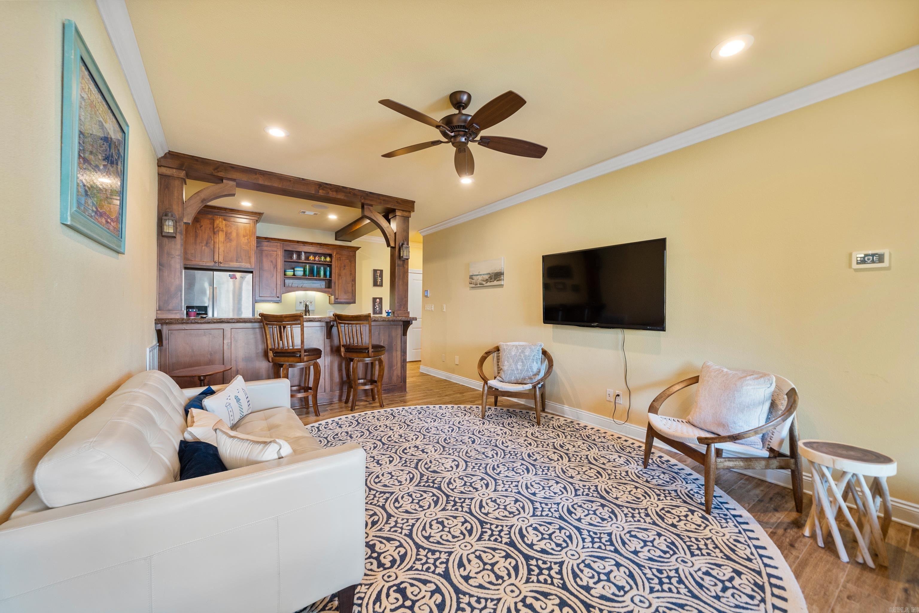 225 Water Oak Circle