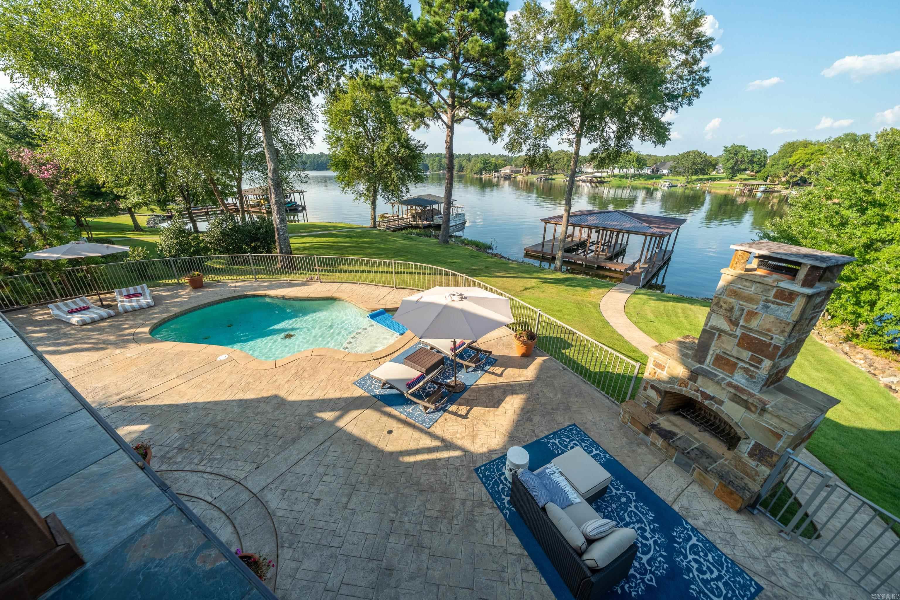 225 Water Oak Circle