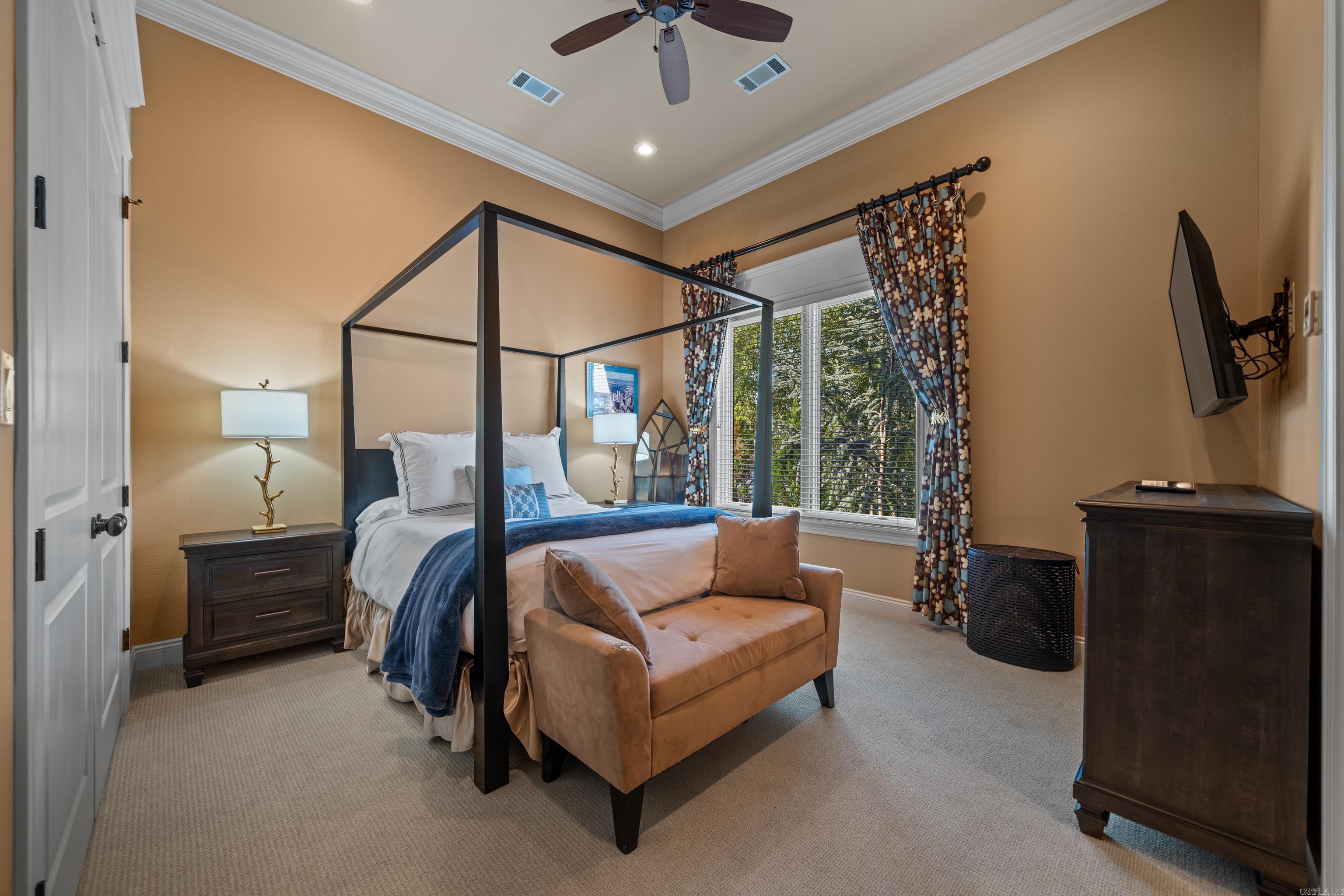 225 Water Oak Circle