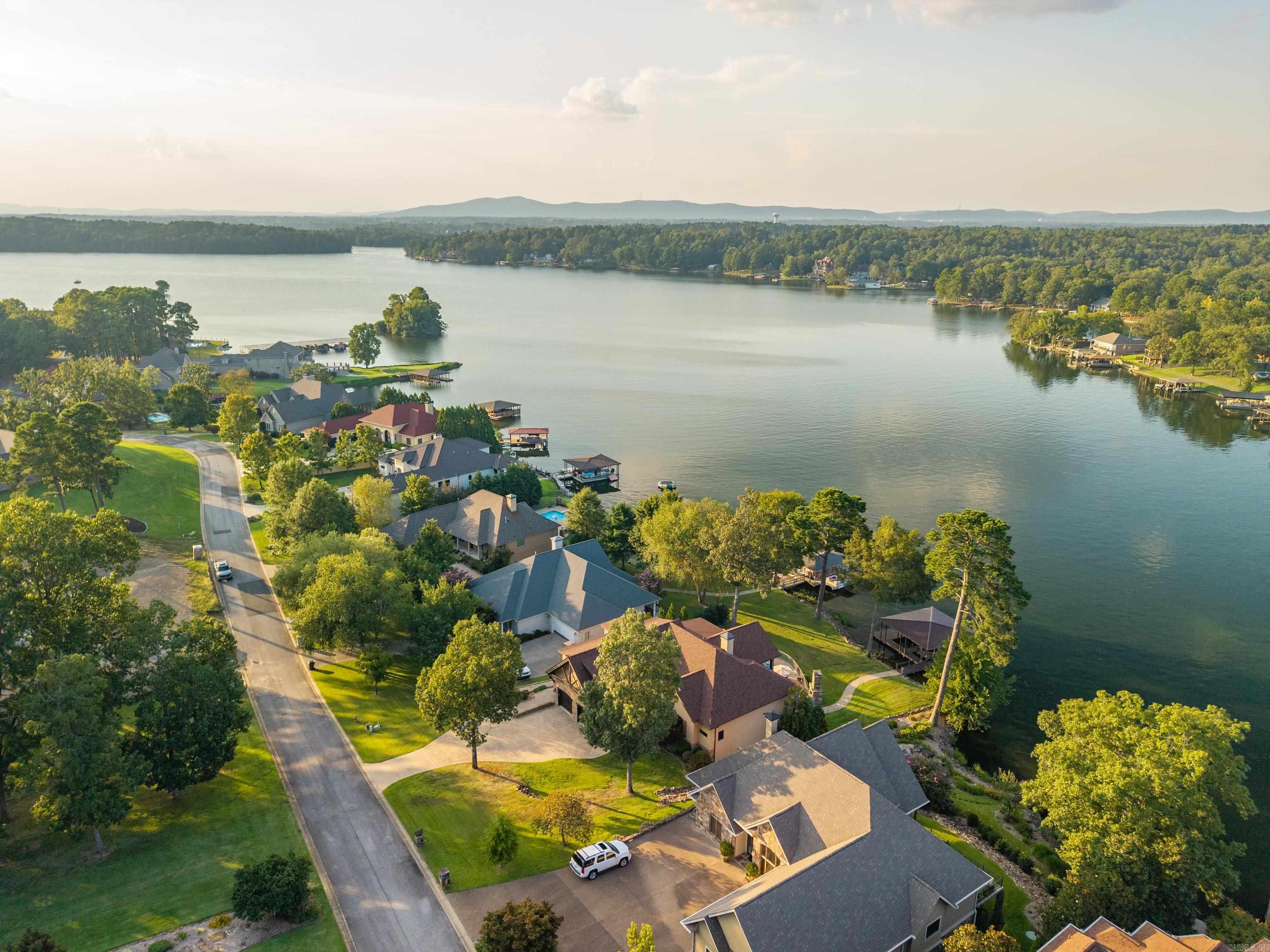 225 Water Oak Circle