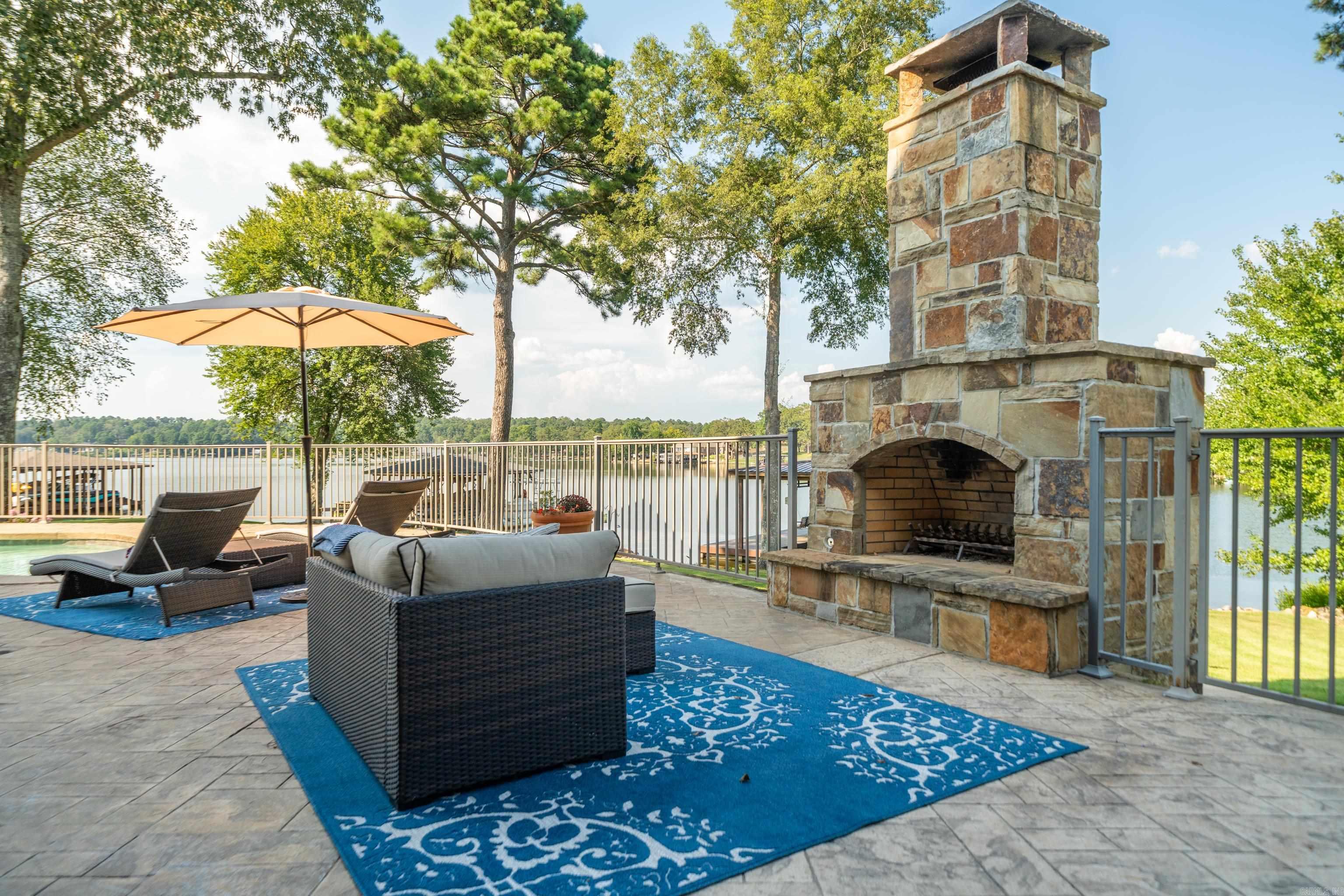 225 Water Oak Circle