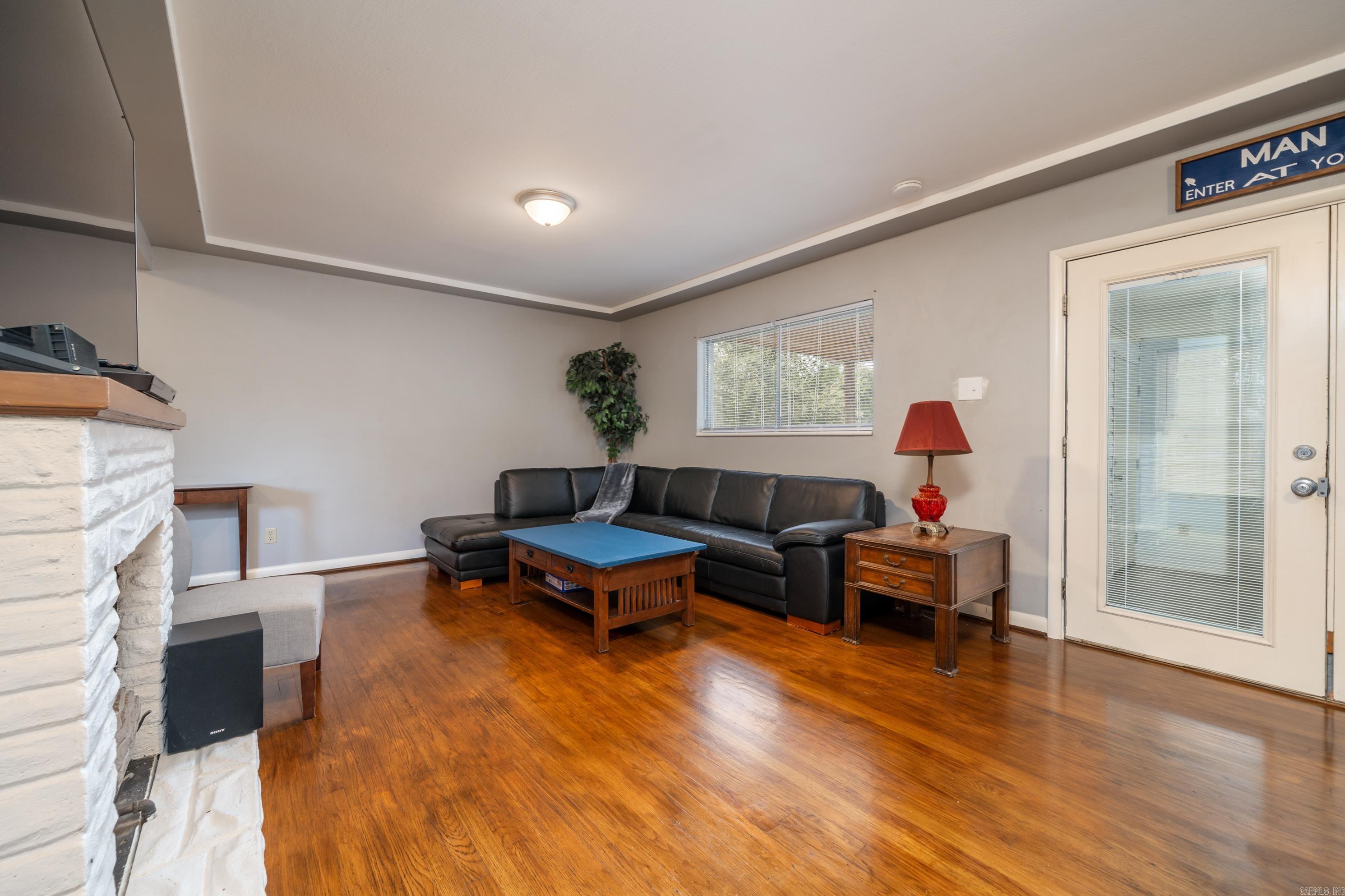 904 RICHARD Street
