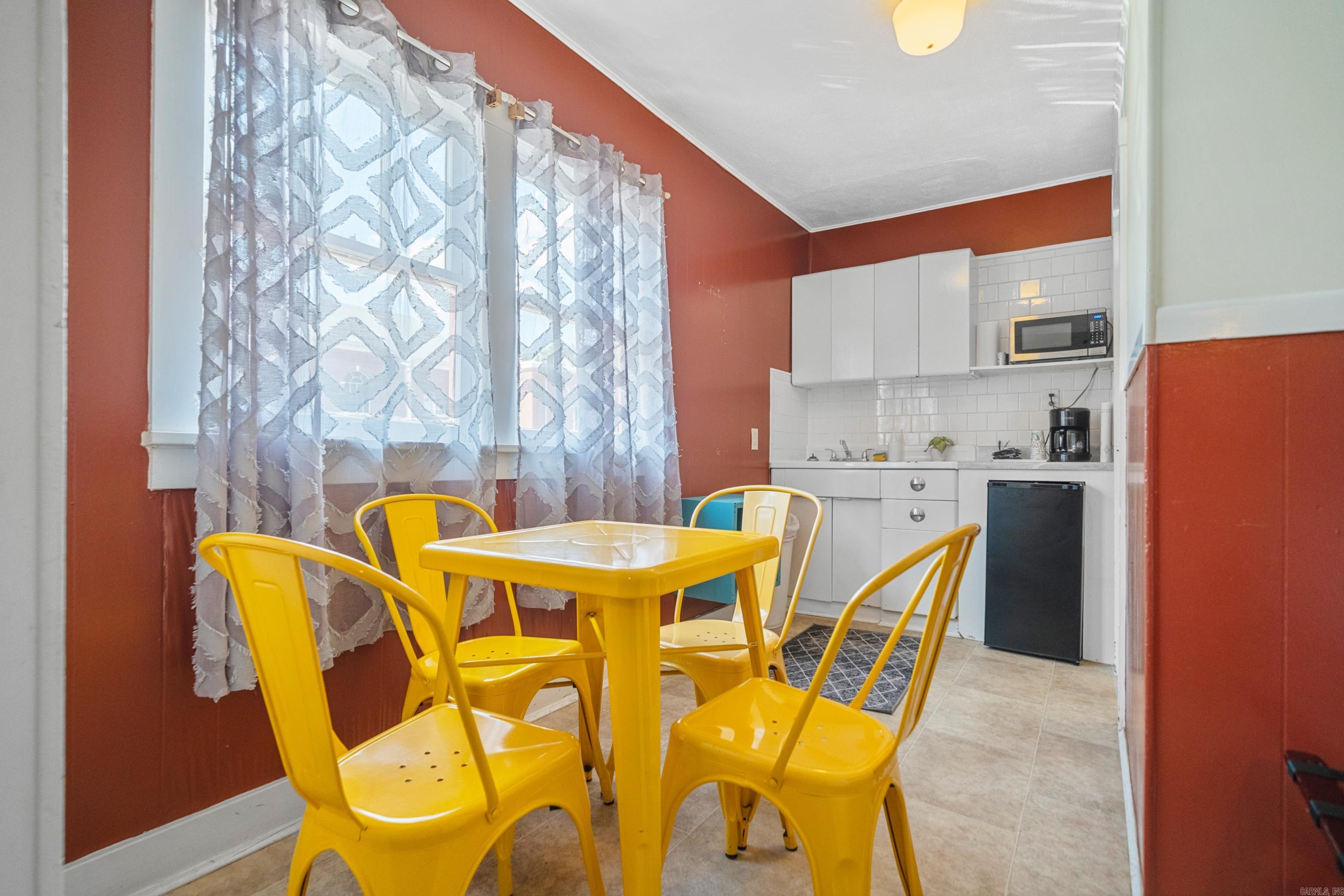 741 Park Avenue Unit: 745 Park Ave.