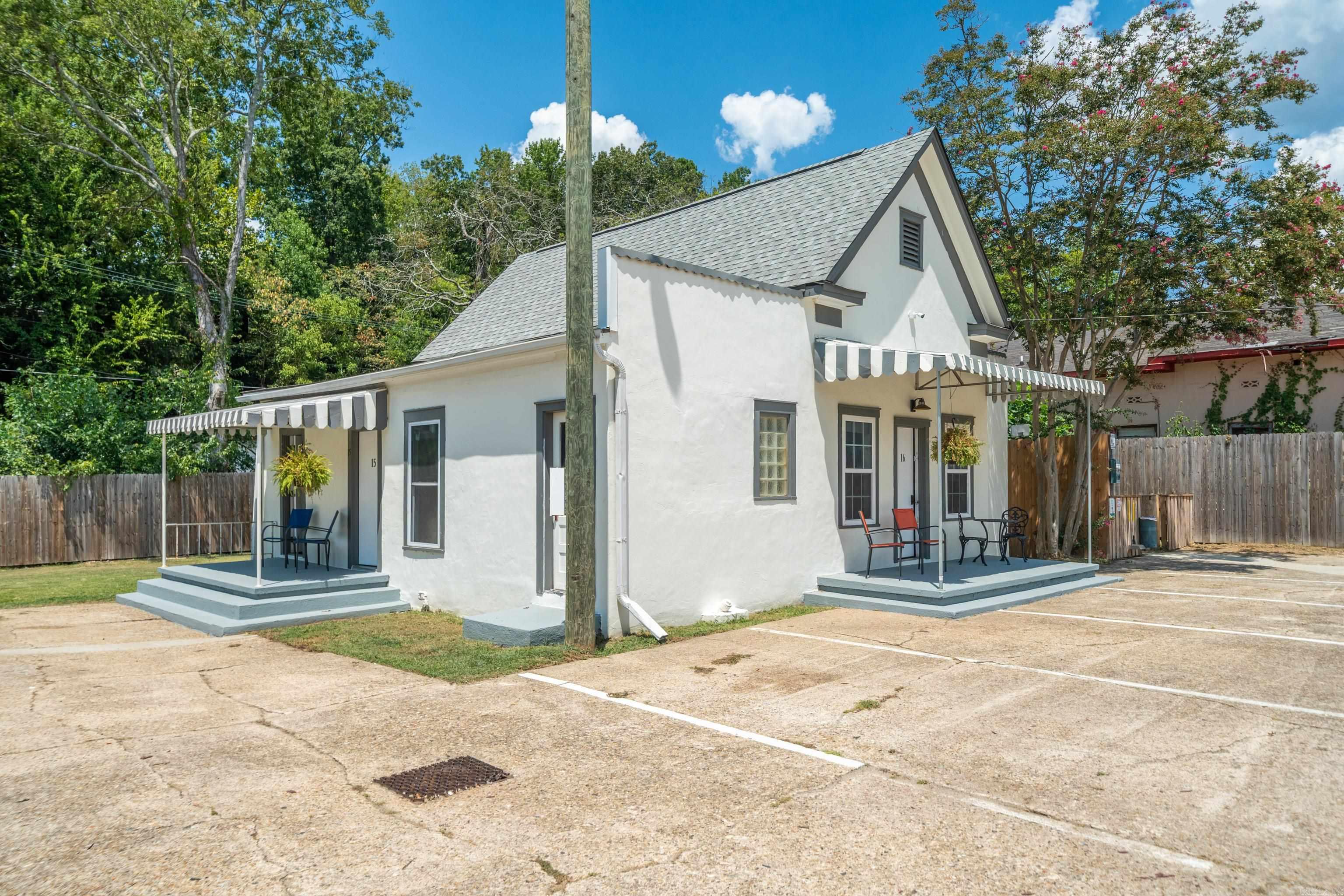 741 Park Avenue Unit: 745 Park Ave.