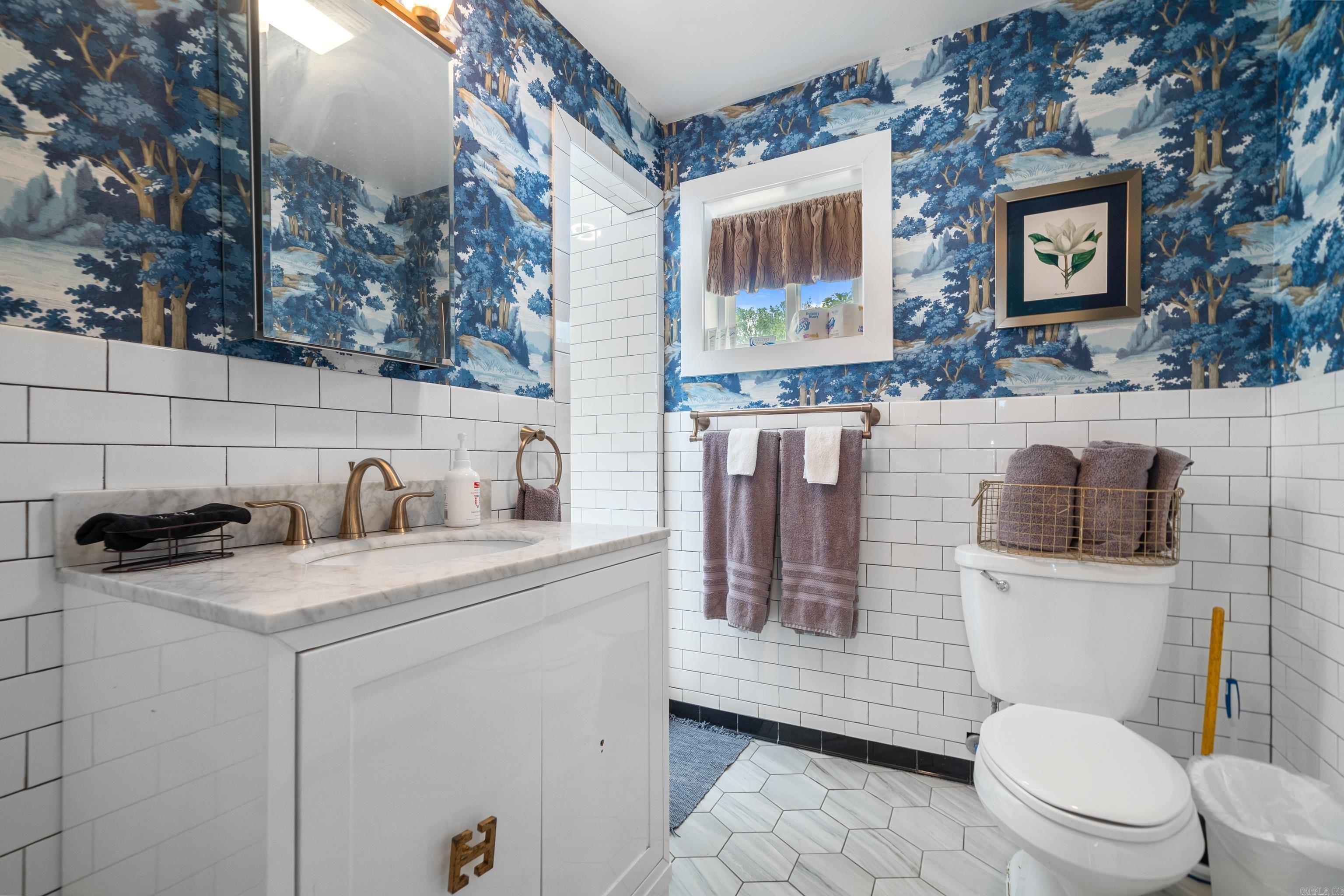 741 Park Avenue Unit: 745 Park Ave.