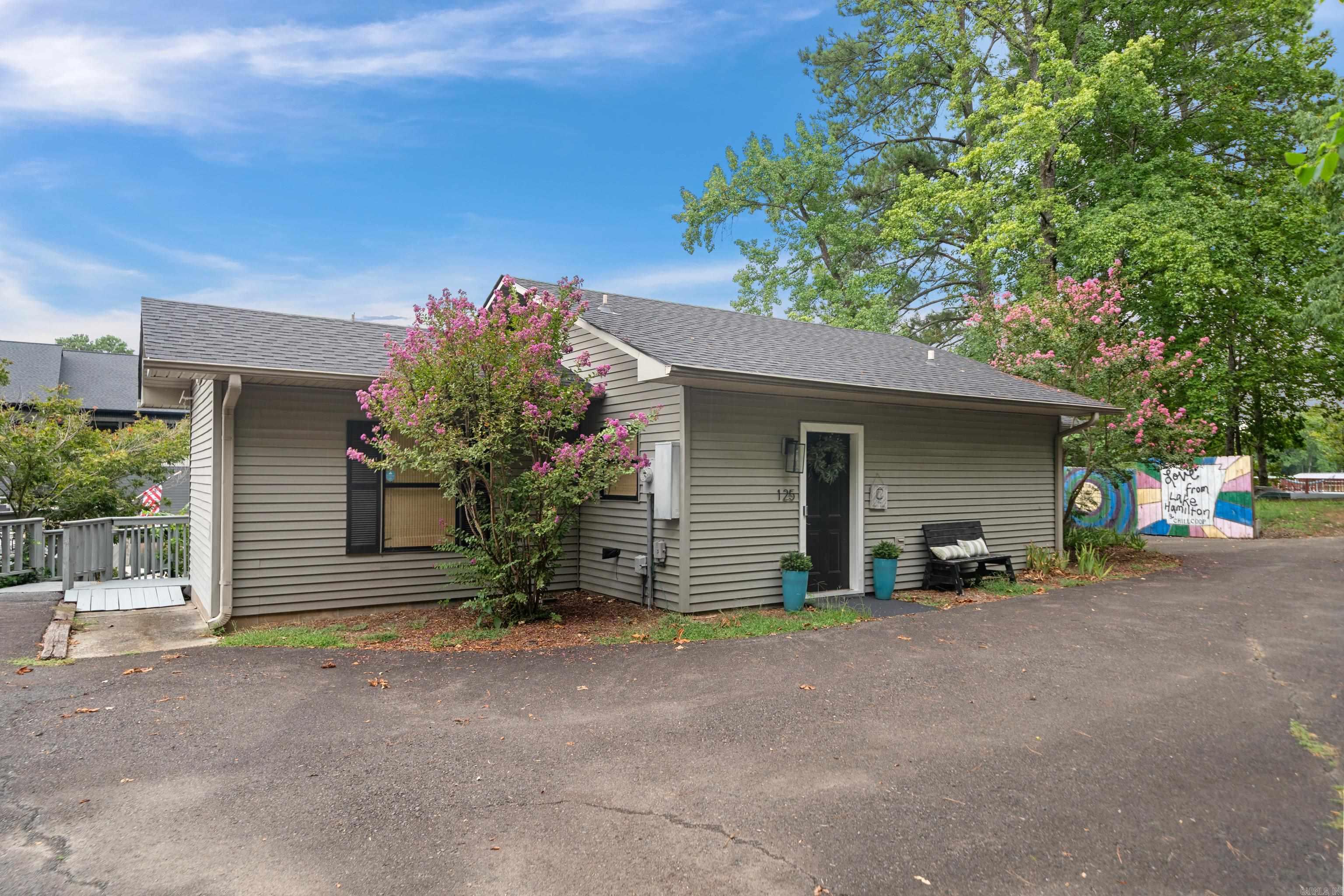 125 Lee's Landing