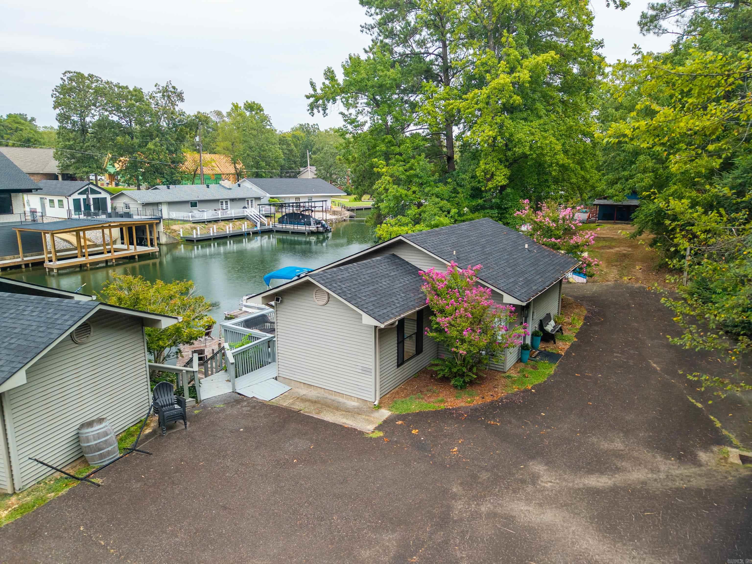 125 Lee's Landing