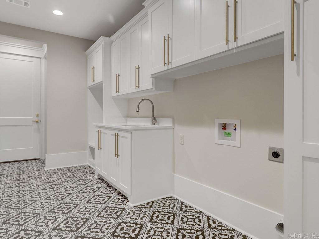 1004 Arkridge
