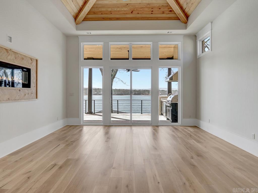 1004 Arkridge
