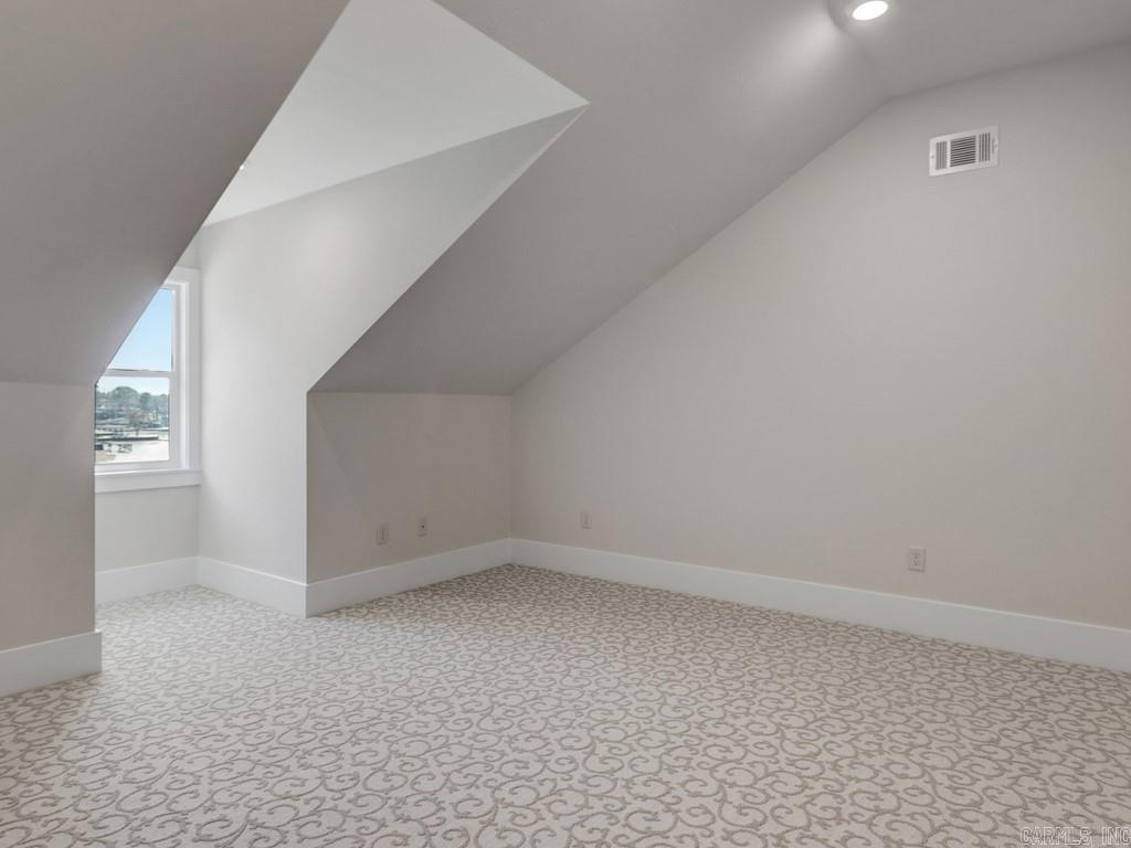 1004 Arkridge