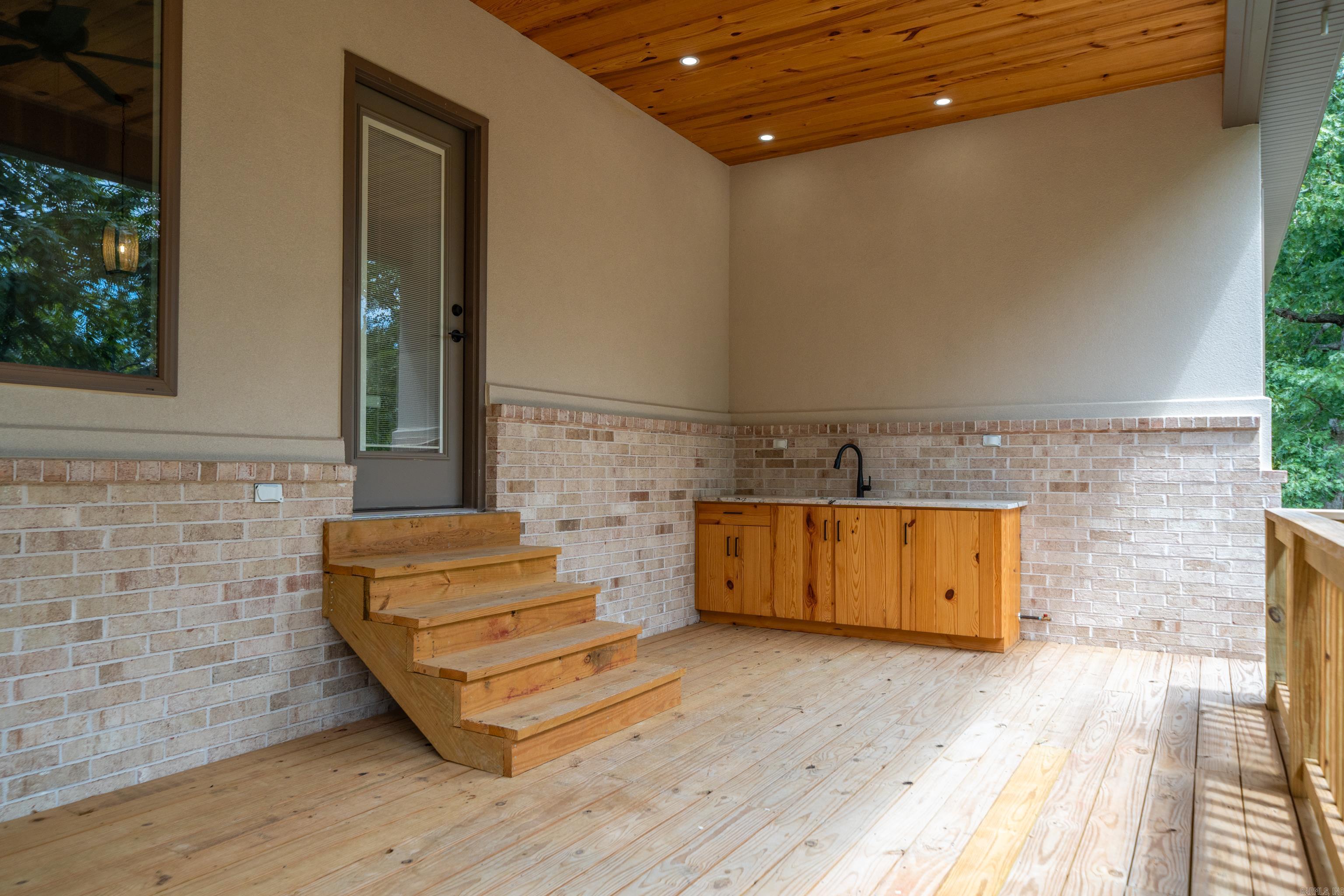 113 Lake Forest Shores Terrace