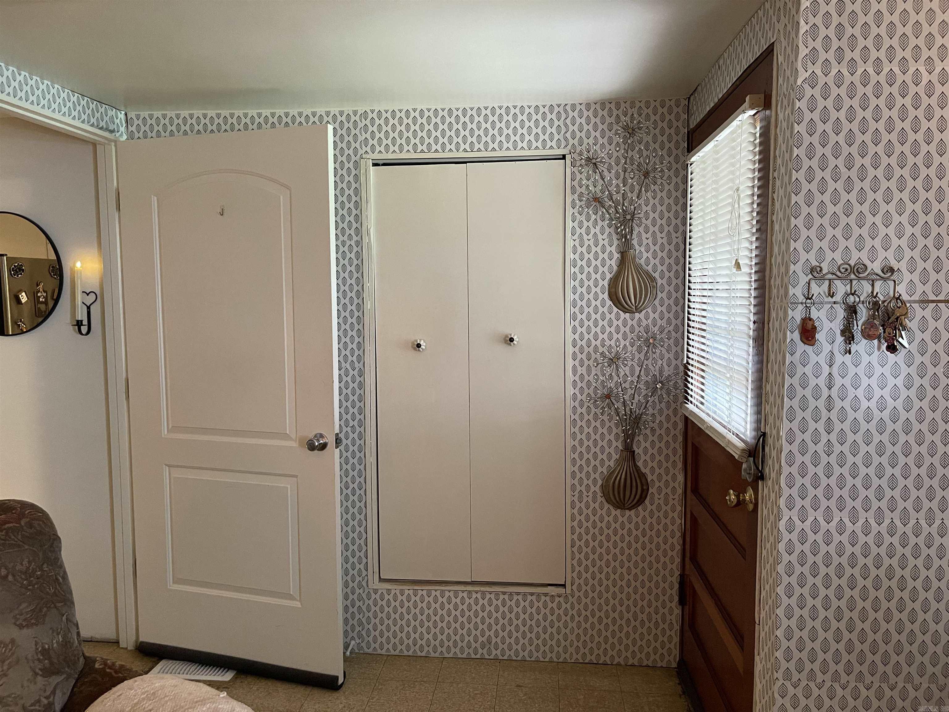 1006 W 41St St Street