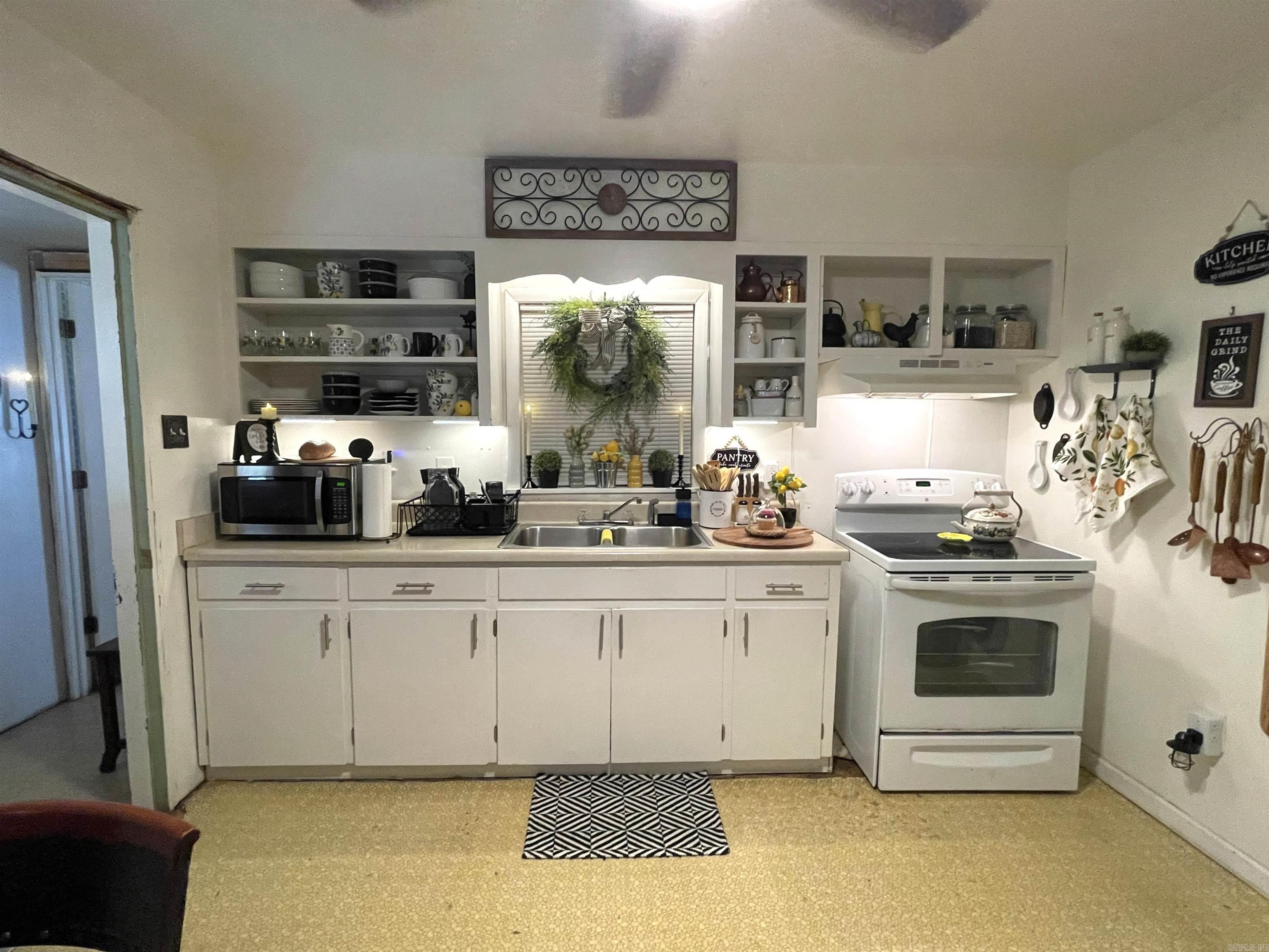 1006 W 41St St Street