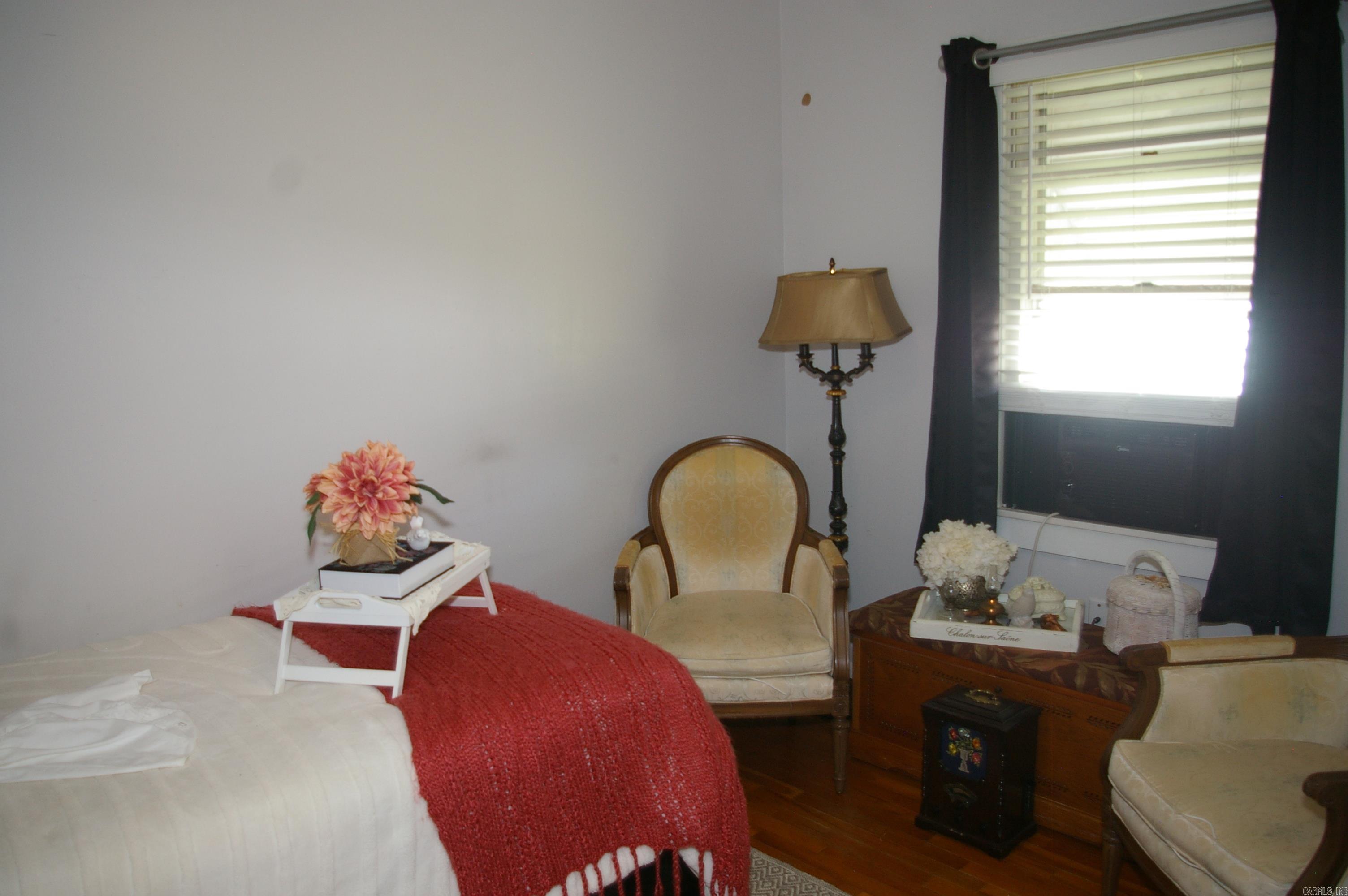 1006 W 41St St Street